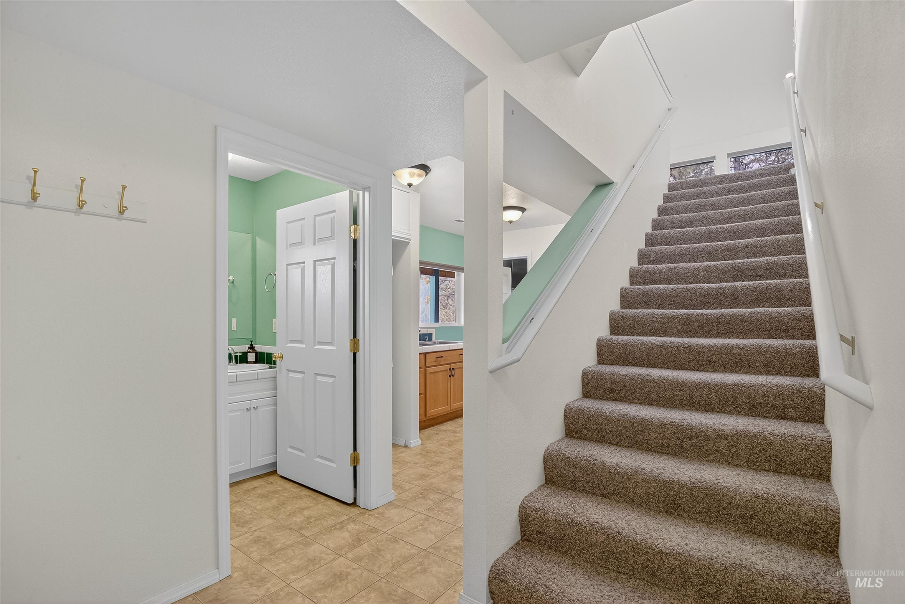 283 Quail Dr, Ahsahka, Idaho 83520, 2 Bedrooms, 2 Bathrooms, Residential For Sale, Price $599,000,MLS 98963401