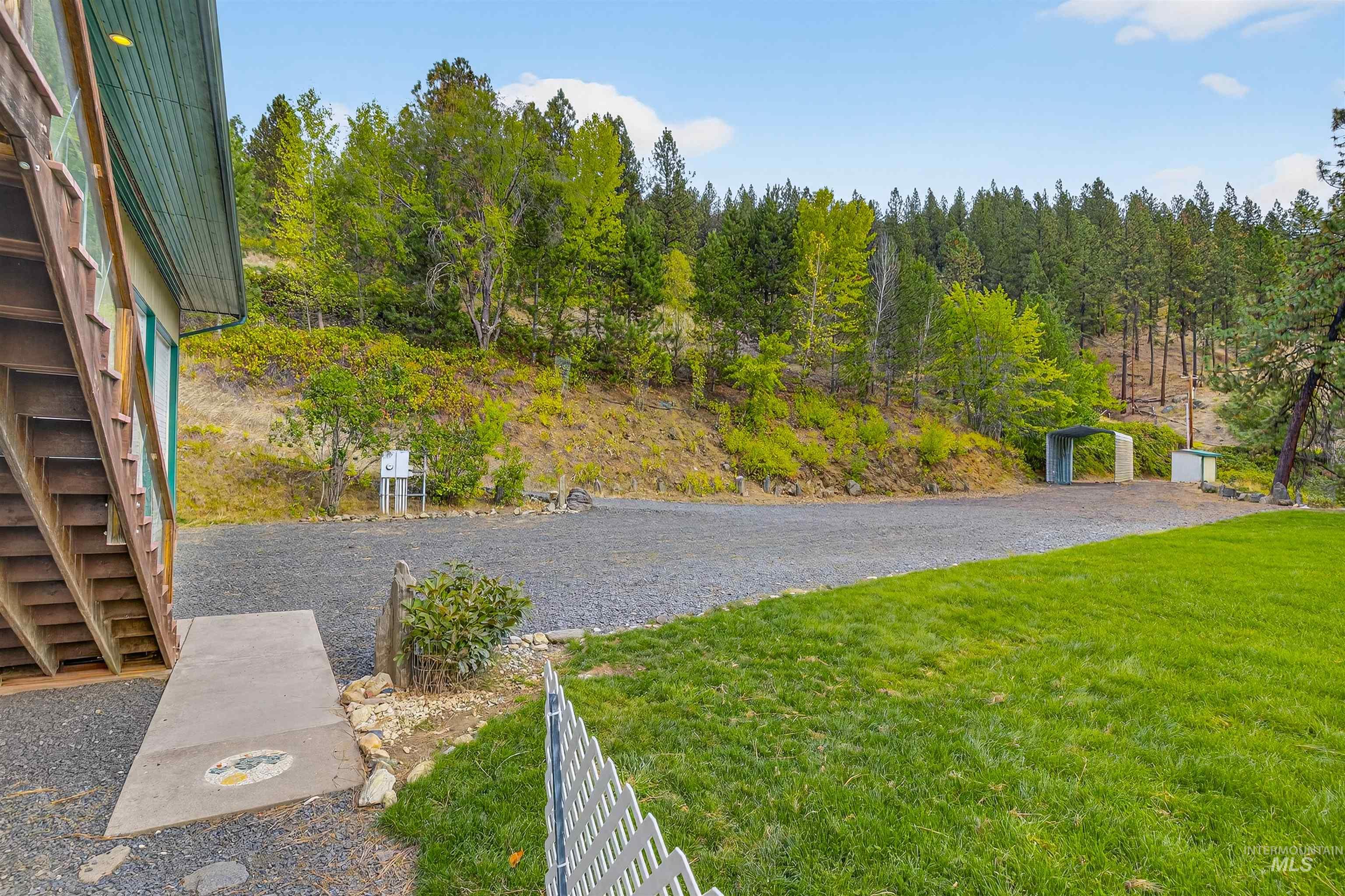 283 Quail Dr, Ahsahka, Idaho 83520, 2 Bedrooms, 2 Bathrooms, Residential For Sale, Price $599,000,MLS 98963401