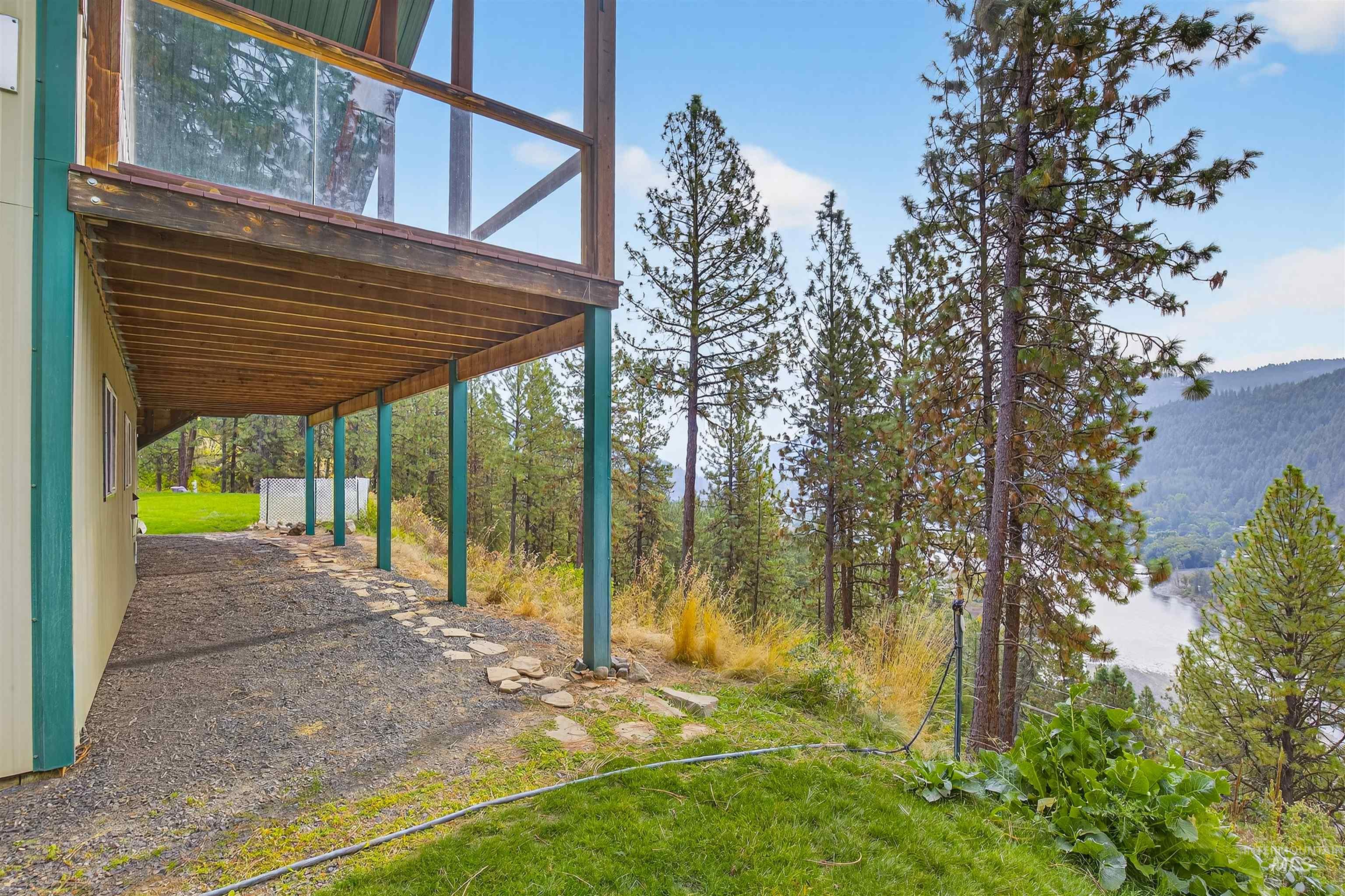 283 Quail Dr, Ahsahka, Idaho 83520, 2 Bedrooms, 2 Bathrooms, Residential For Sale, Price $599,000,MLS 98963401