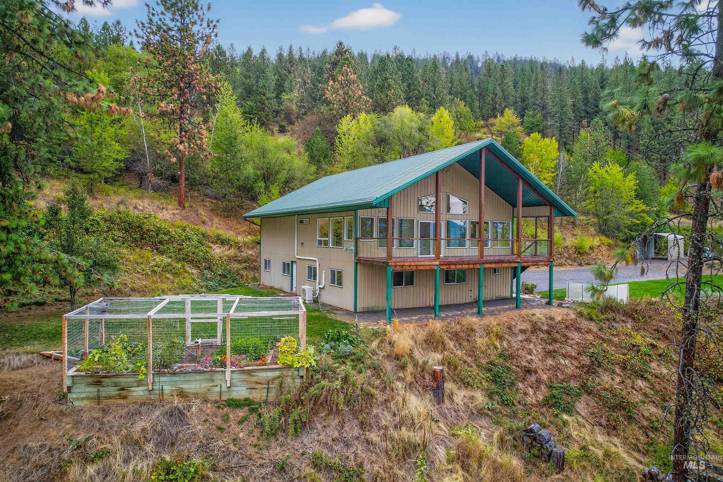 283 Quail Dr, Ahsahka, Idaho 83520, 2 Bedrooms, 2 Bathrooms, Residential For Sale, Price $599,000,MLS 98963401