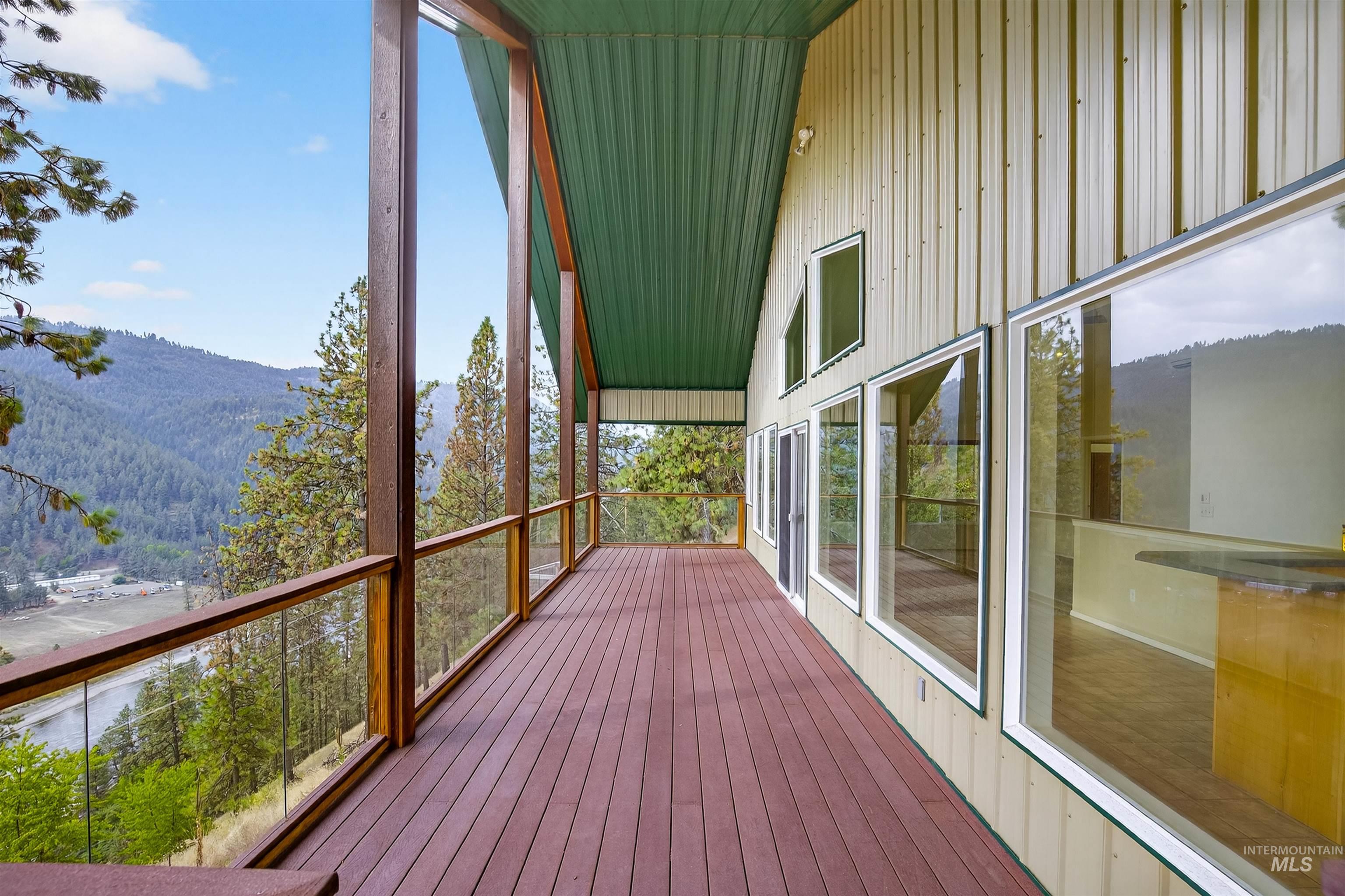 283 Quail Dr, Ahsahka, Idaho 83520, 2 Bedrooms, 2 Bathrooms, Residential For Sale, Price $599,000,MLS 98963401