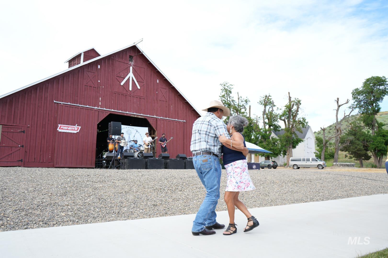 6721 S Kirsten Way, Eagle, Idaho 83629, 4 Bedrooms, 2.5 Bathrooms, Residential For Sale, Price $766,700,MLS 98963403