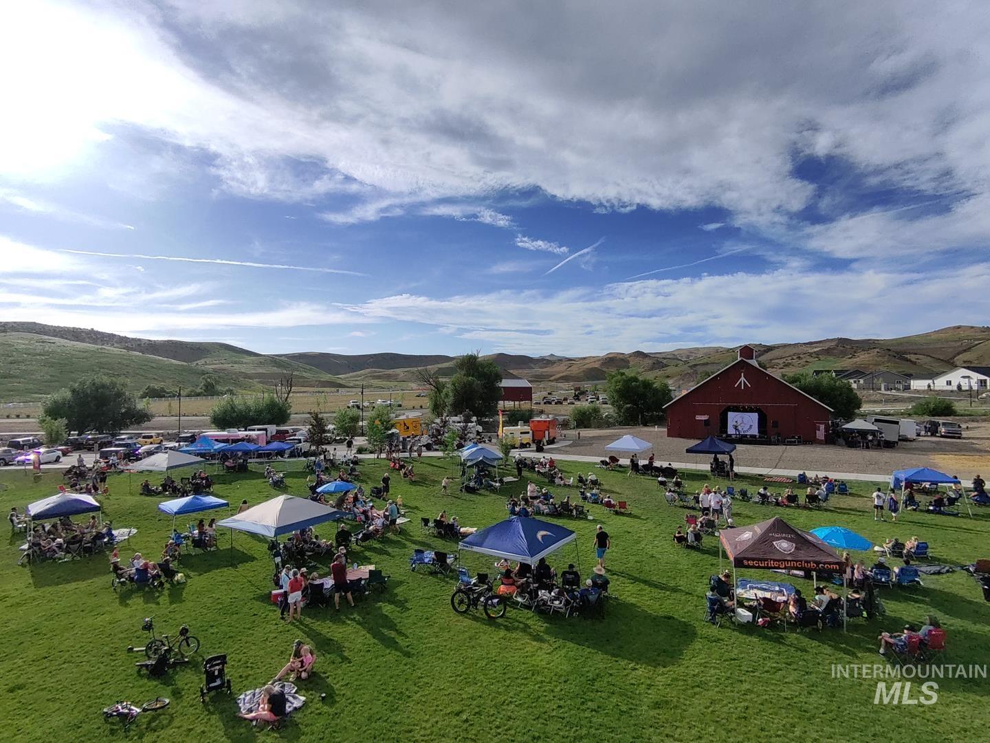 20042 N Swire Green Way, Boise, Idaho 83714, 3 Bedrooms, 2.5 Bathrooms, Residential For Sale, Price $1,097,800,MLS 98963406