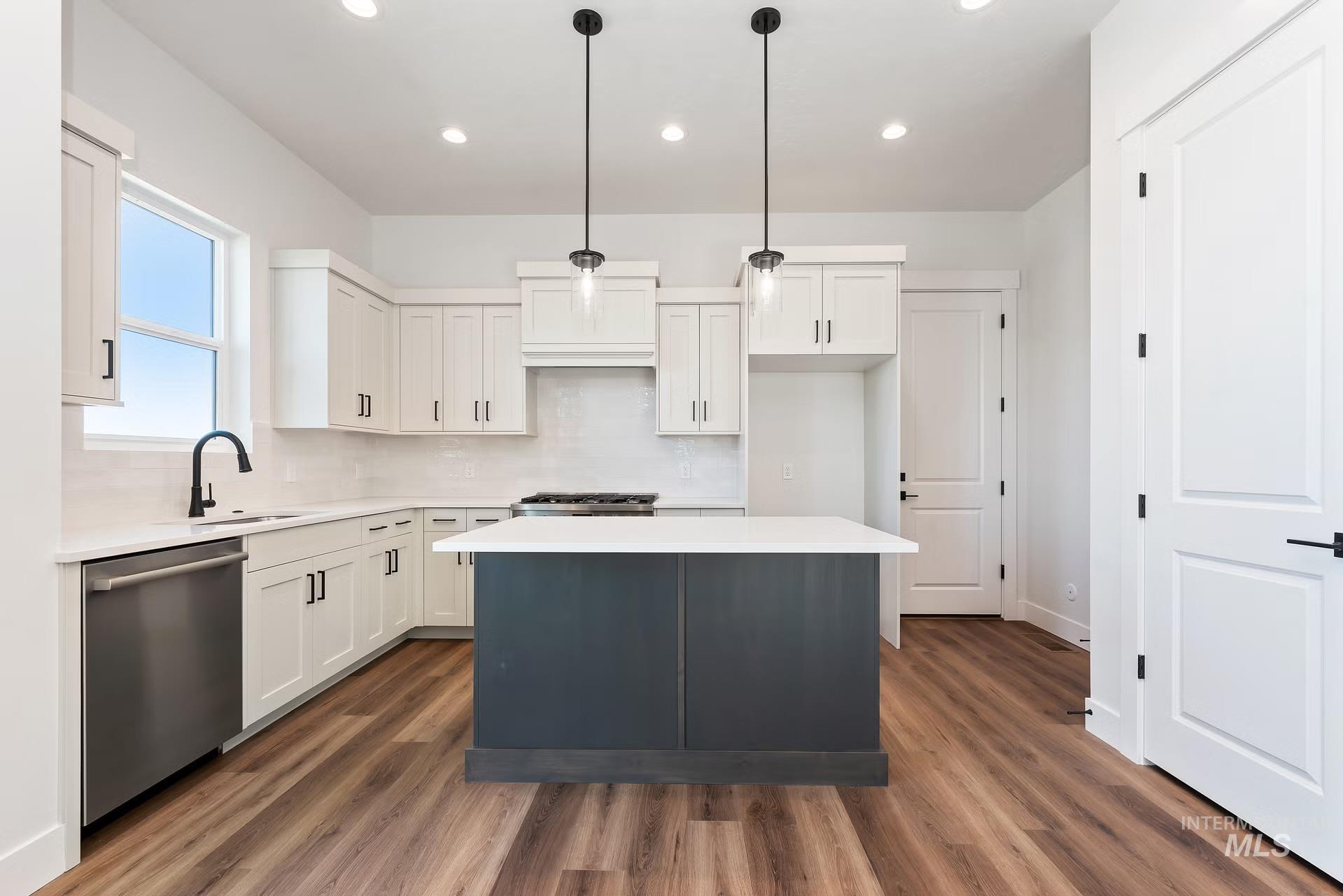 716 S Calhoun Lane, Star, Idaho 83669, 2 Bedrooms, 2.5 Bathrooms, Residential For Sale, Price $374,880, 98963413