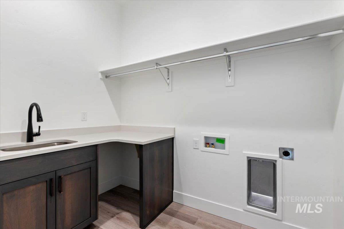 2391 E Snocreek Dr, Eagle, Idaho 83616, 3 Bedrooms, 2.5 Bathrooms, Residential For Sale, Price $799,900,MLS 98963423