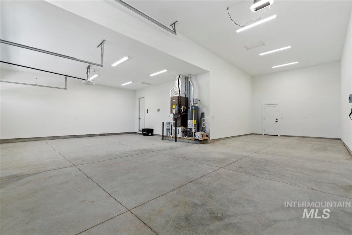 2391 E Snocreek Dr, Eagle, Idaho 83616, 3 Bedrooms, 2.5 Bathrooms, Residential For Sale, Price $799,900,MLS 98963423