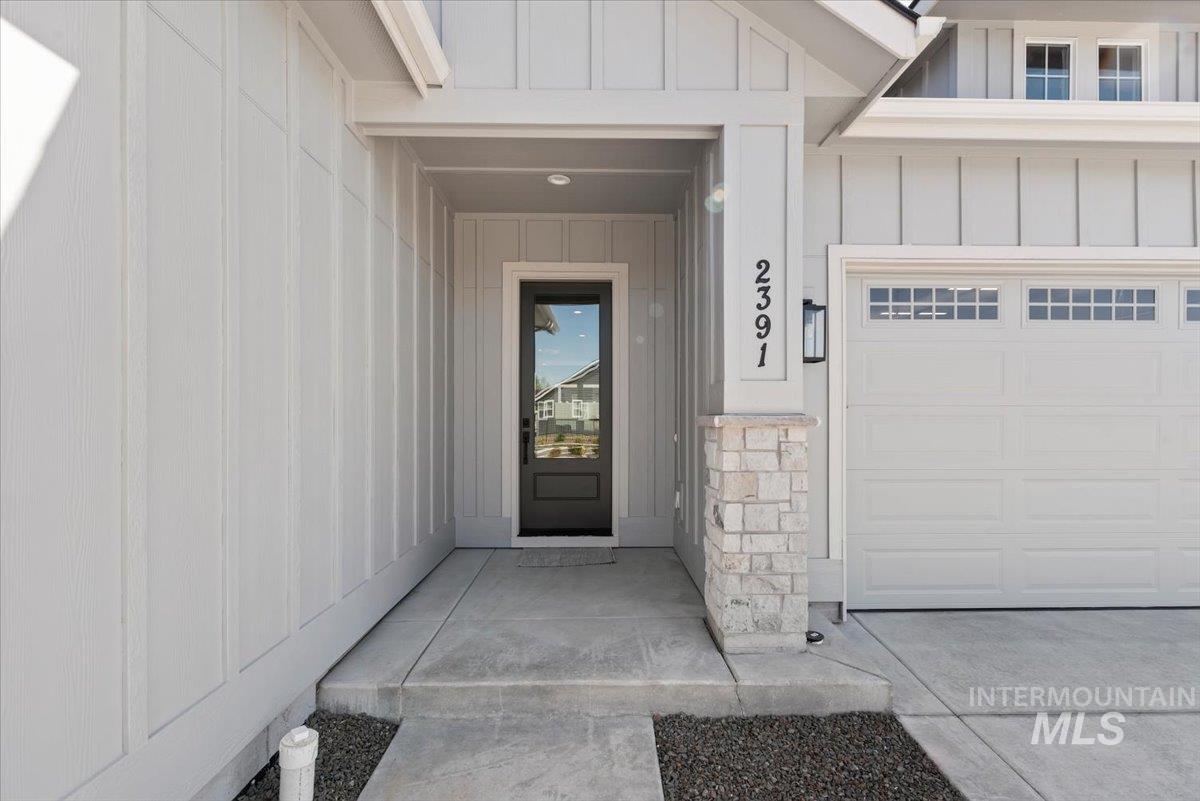 2391 E Snocreek Dr, Eagle, Idaho 83616, 3 Bedrooms, 2.5 Bathrooms, Residential For Sale, Price $799,900,MLS 98963423