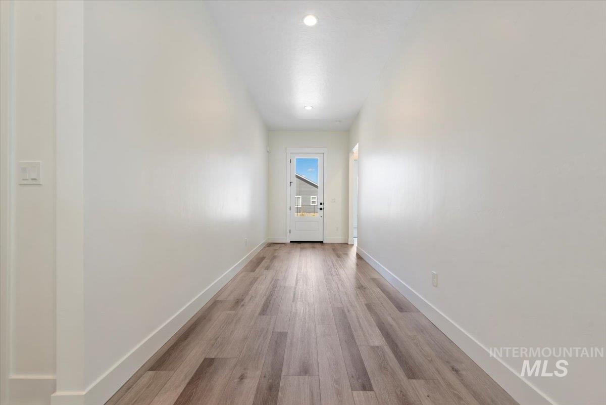 2391 E Snocreek Dr, Eagle, Idaho 83616, 3 Bedrooms, 2.5 Bathrooms, Residential For Sale, Price $799,900,MLS 98963423