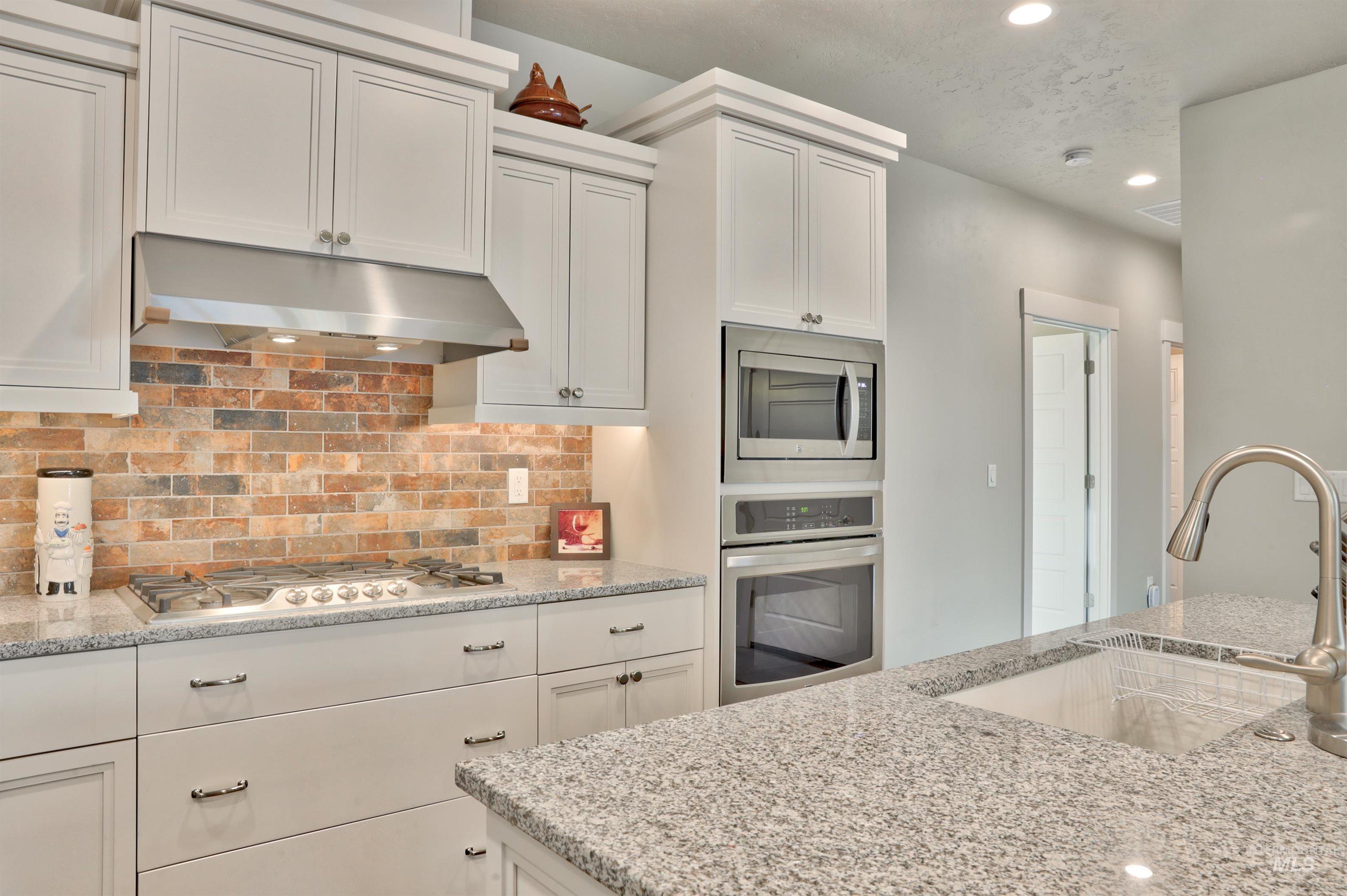 3482 N Lilyturf Ave., Meridian, Idaho 83642, 3 Bedrooms, 2 Bathrooms, Residential For Sale, Price $500,000,MLS 98963425