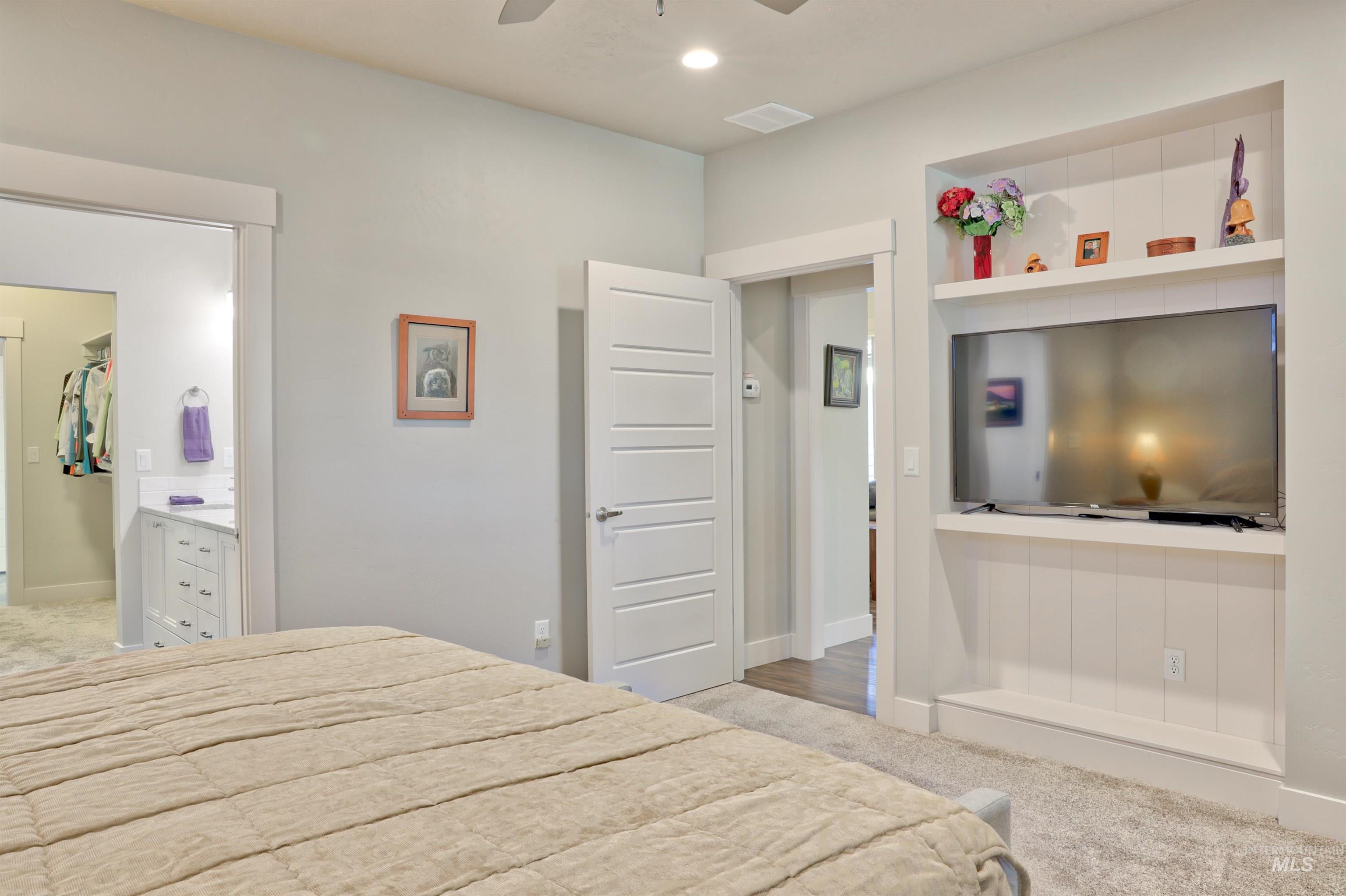 3482 N Lilyturf Ave., Meridian, Idaho 83642, 3 Bedrooms, 2 Bathrooms, Residential For Sale, Price $500,000,MLS 98963425