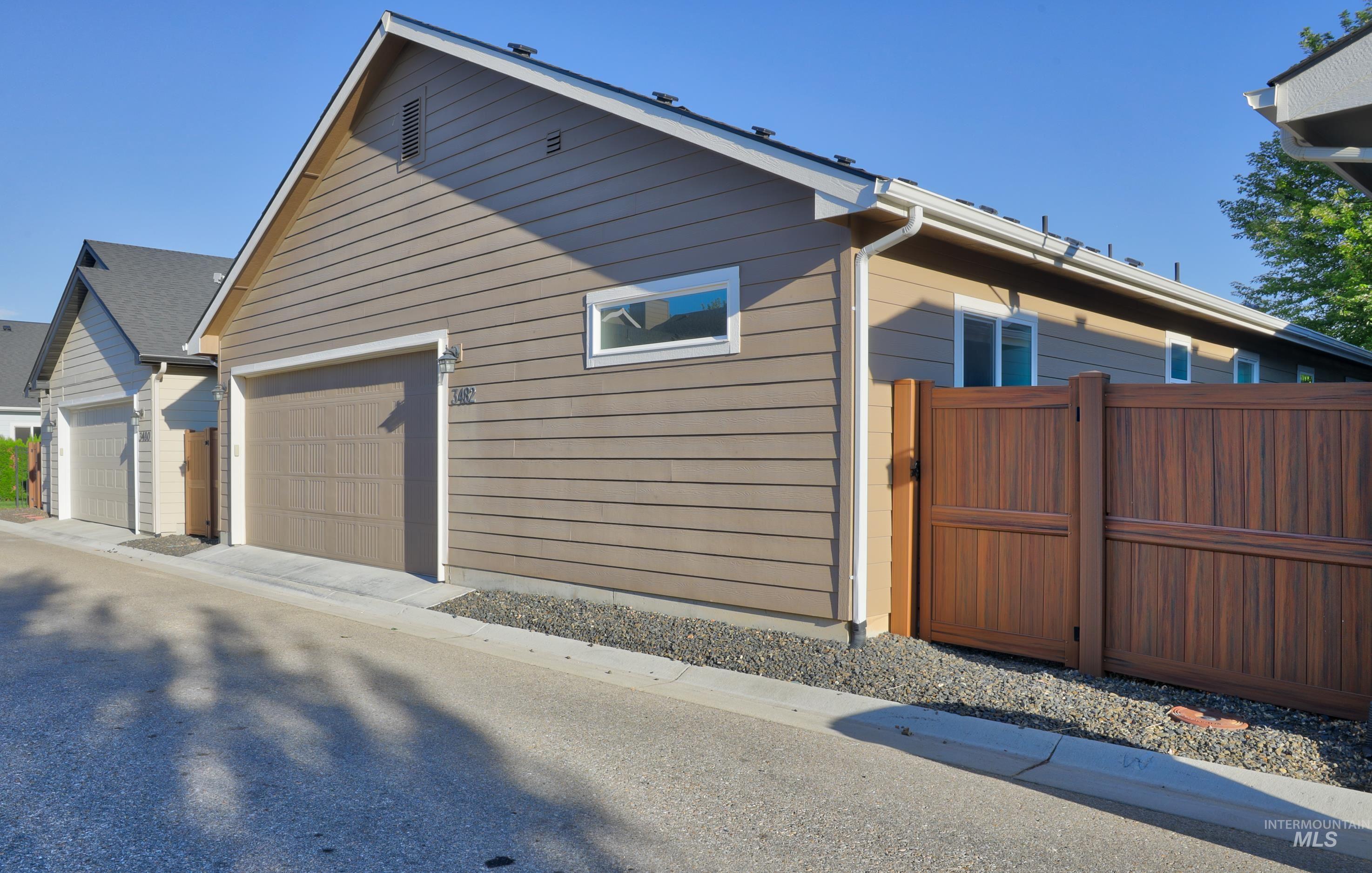 3482 N Lilyturf Ave., Meridian, Idaho 83642, 3 Bedrooms, 2 Bathrooms, Residential For Sale, Price $500,000,MLS 98963425