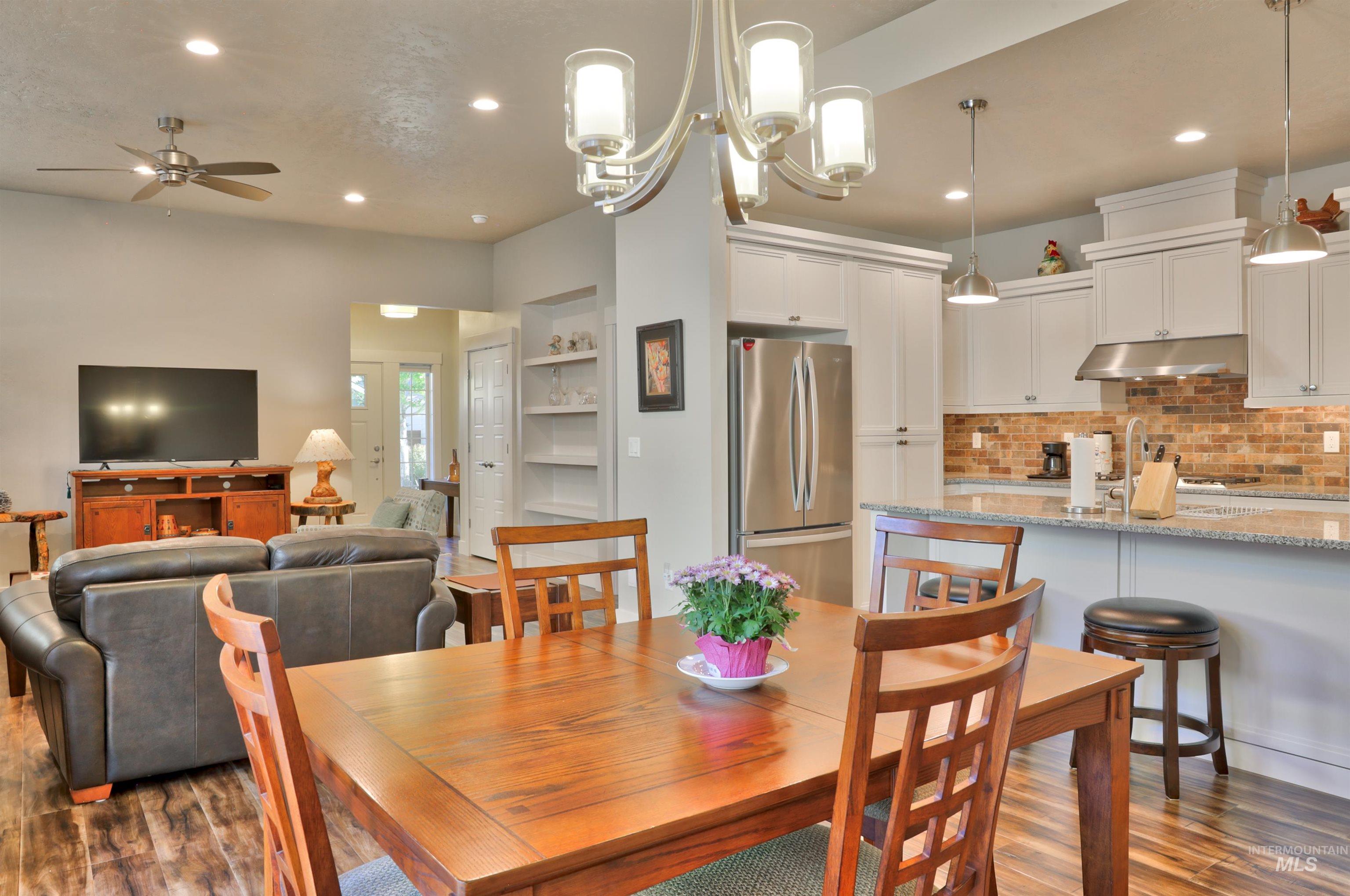 3482 N Lilyturf Ave., Meridian, Idaho 83642, 3 Bedrooms, 2 Bathrooms, Residential For Sale, Price $500,000,MLS 98963425