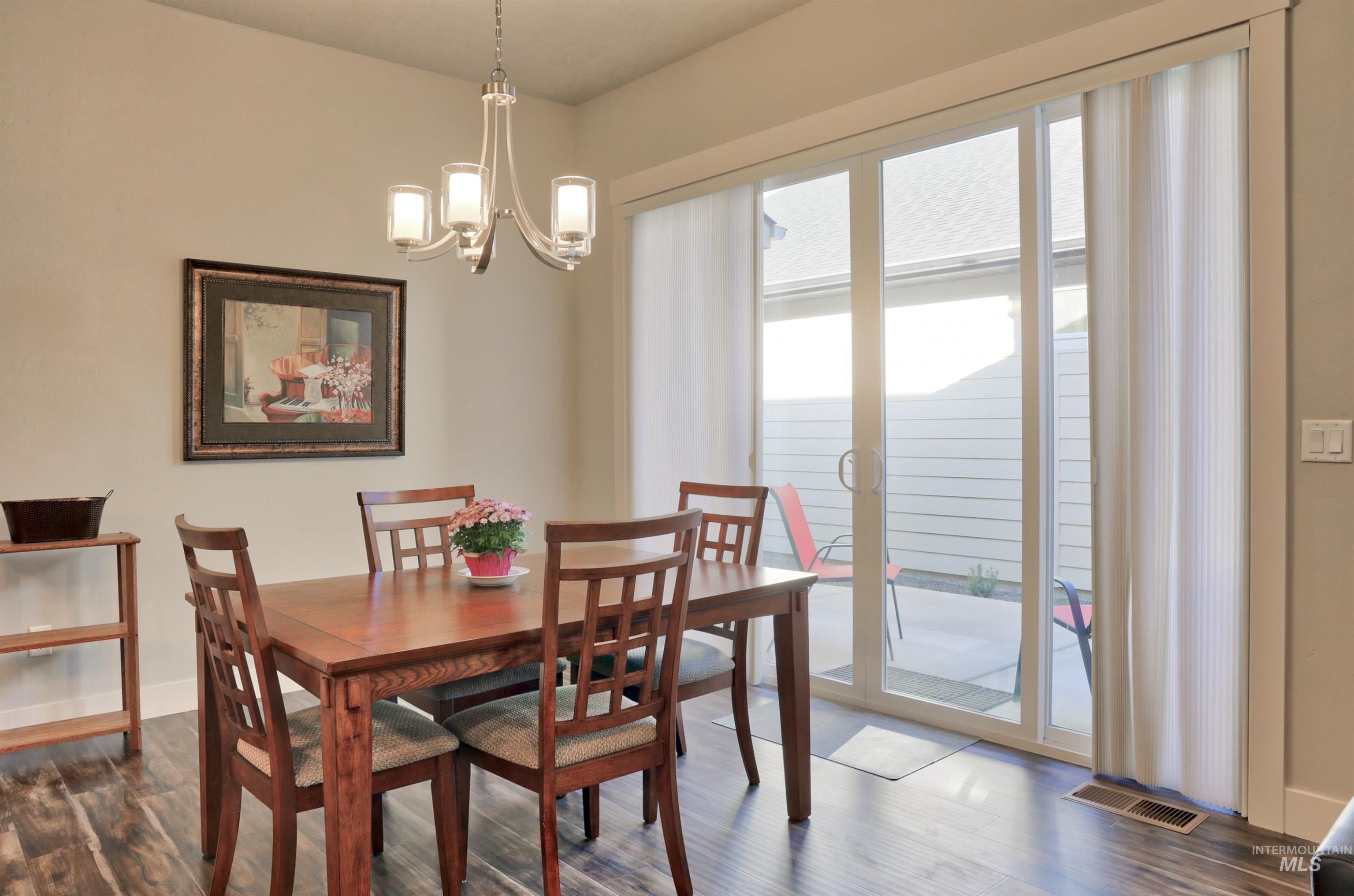 3482 N Lilyturf Ave., Meridian, Idaho 83642, 3 Bedrooms, 2 Bathrooms, Residential For Sale, Price $500,000,MLS 98963425