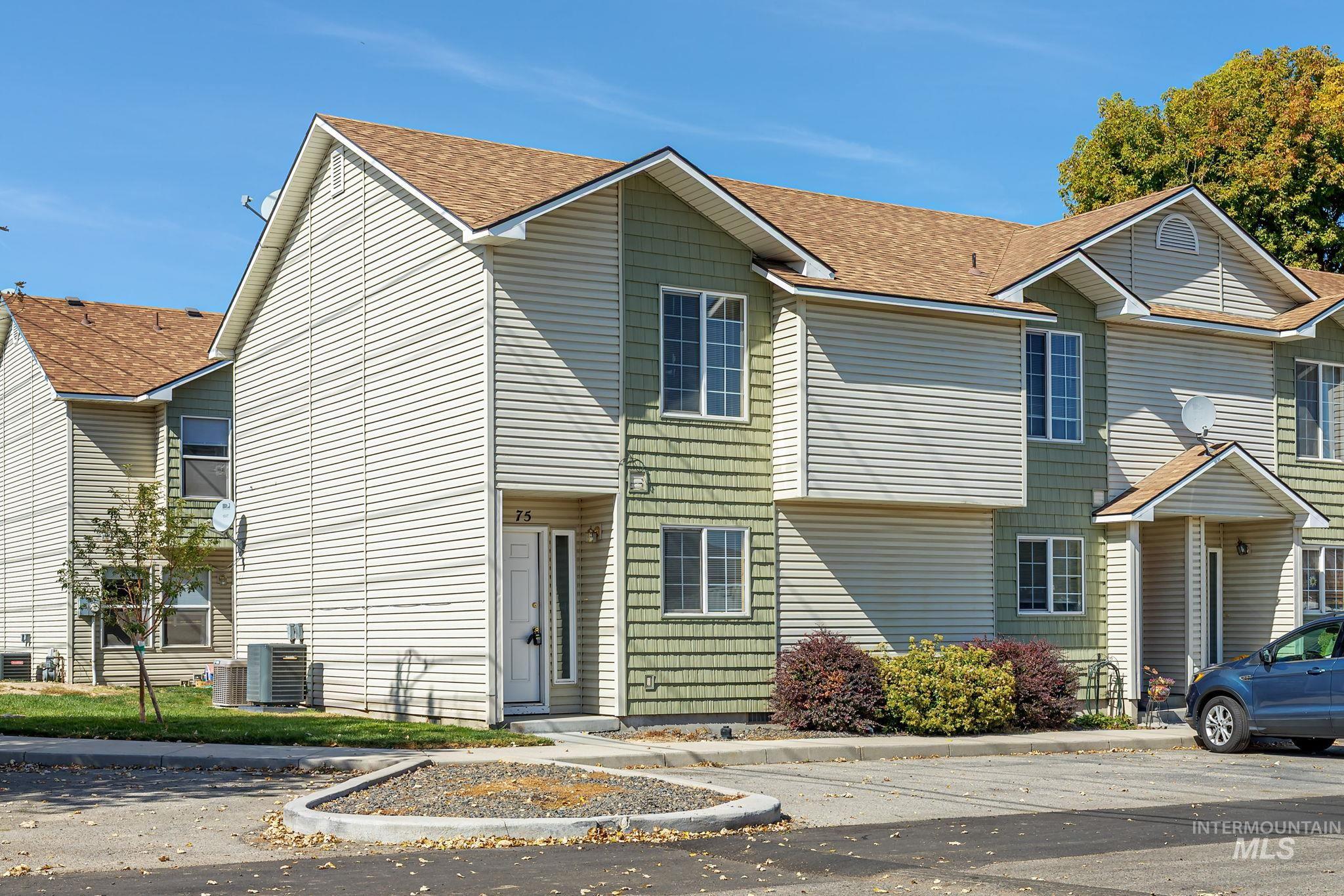 75 E King St., Meridian, Idaho 83642, 3 Bedrooms, 1.5 Bathrooms, Residential For Sale, Price $285,000,MLS 98963440