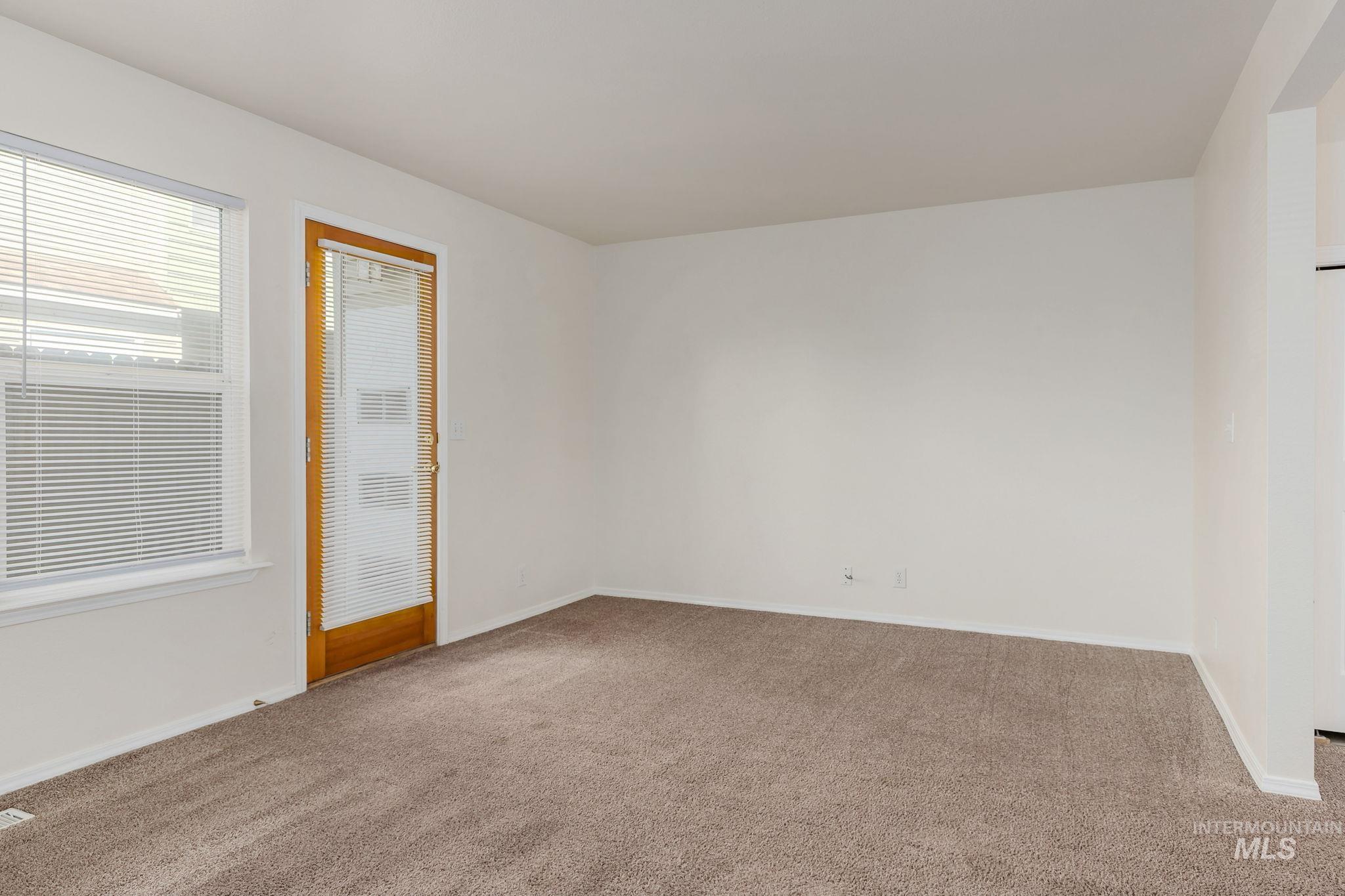 75 E King St., Meridian, Idaho 83642, 3 Bedrooms, 1.5 Bathrooms, Residential For Sale, Price $285,000,MLS 98963440