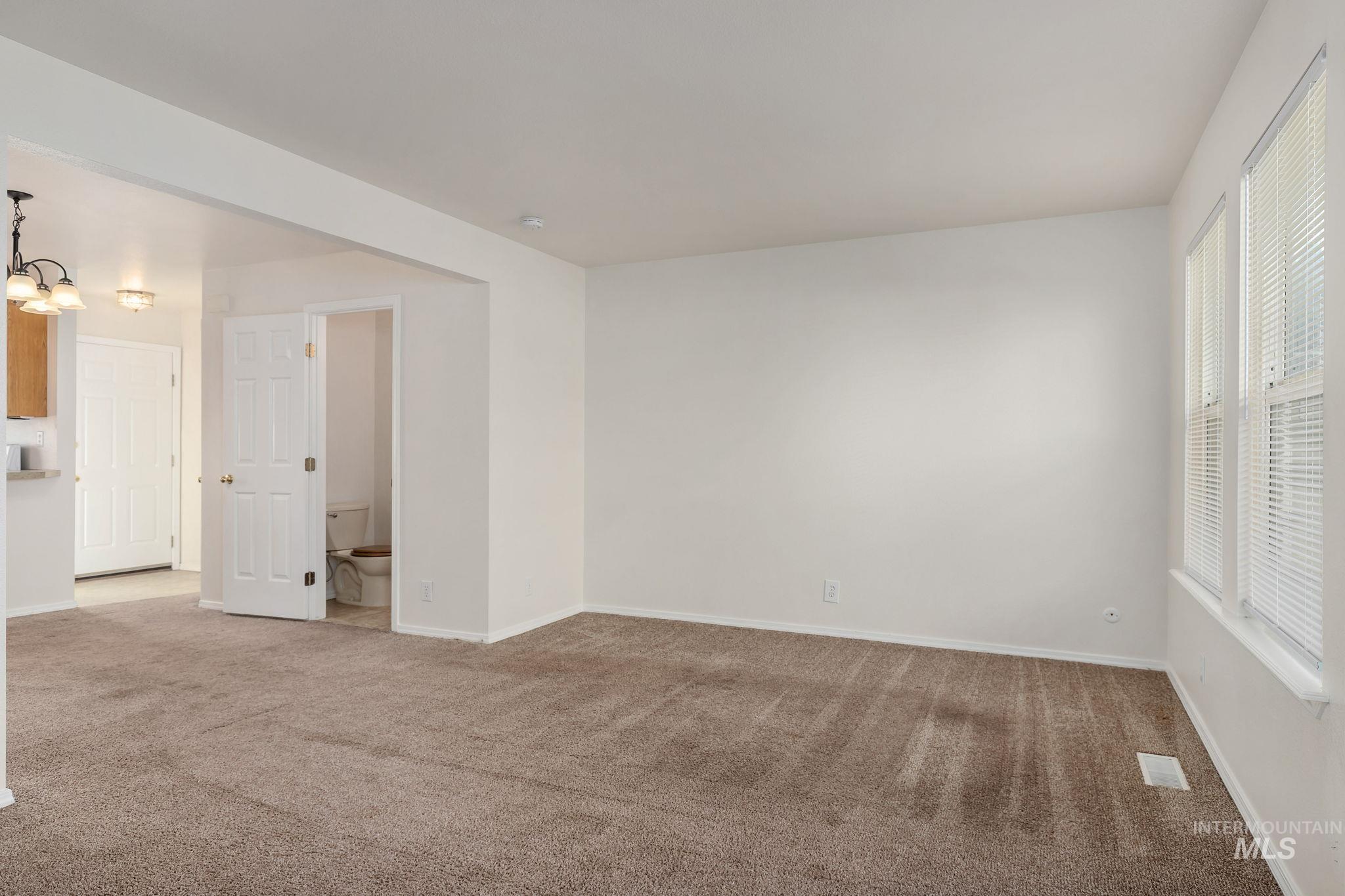 75 E King St., Meridian, Idaho 83642, 3 Bedrooms, 1.5 Bathrooms, Residential For Sale, Price $285,000,MLS 98963440