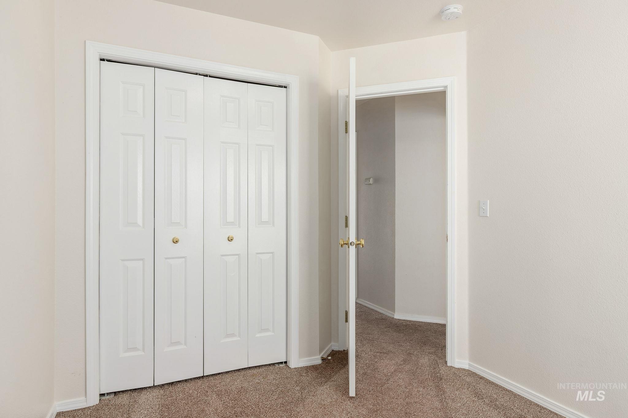 75 E King St., Meridian, Idaho 83642, 3 Bedrooms, 1.5 Bathrooms, Residential For Sale, Price $285,000,MLS 98963440