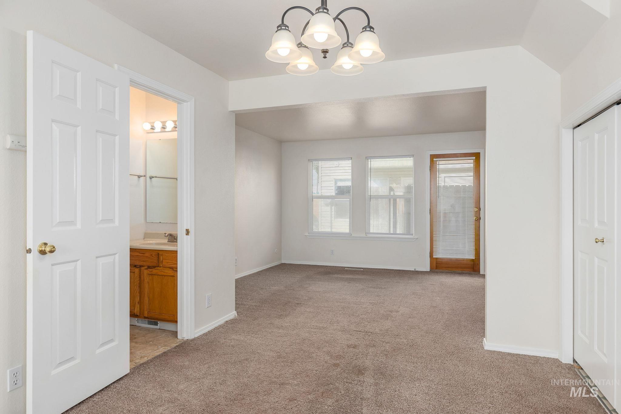 75 E King St., Meridian, Idaho 83642, 3 Bedrooms, 1.5 Bathrooms, Residential For Sale, Price $285,000,MLS 98963440