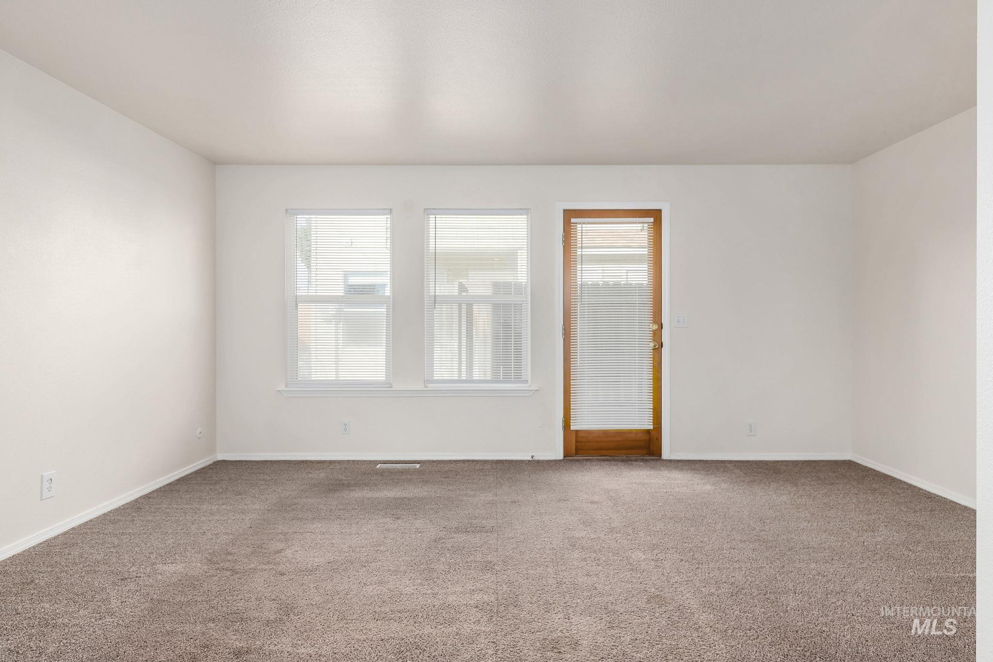 75 E King St., Meridian, Idaho 83642, 3 Bedrooms, 1.5 Bathrooms, Residential For Sale, Price $285,000,MLS 98963440