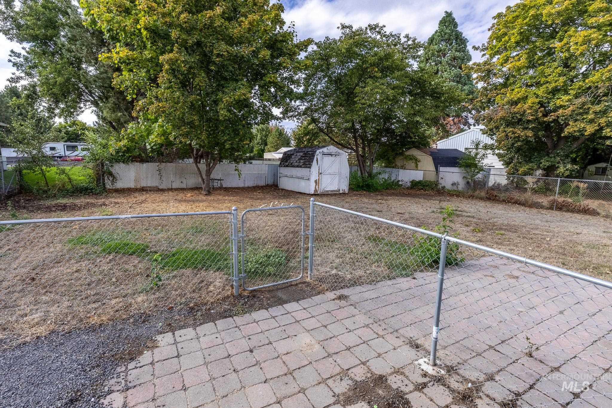 3228 5th Street, Lewiston, Idaho 83501, 3 Bedrooms, 1.5 Bathrooms, Residential For Sale, Price $330,000,MLS 98963442