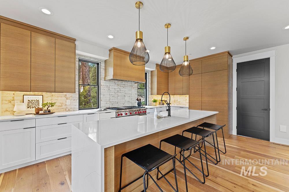 38 Bella View Drive, McCall, Idaho 83638, 5 Bedrooms, 5 Bathrooms, Residential For Sale, Price $2,098,000,MLS 98963450