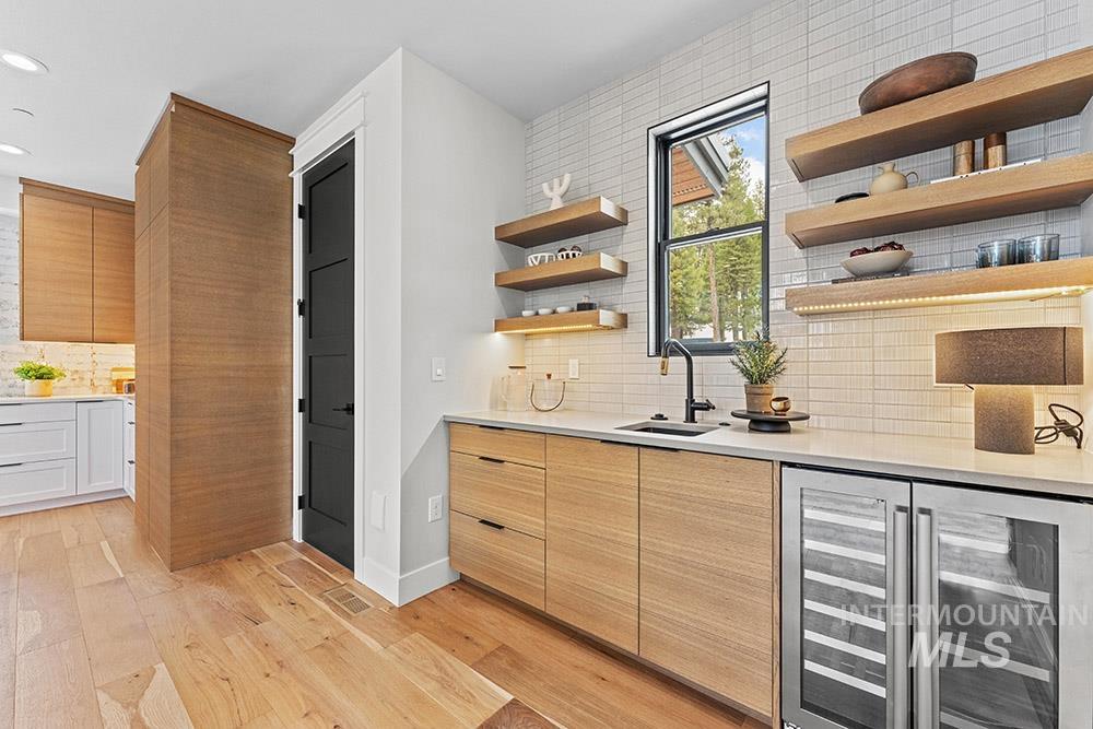 38 Bella View Drive, McCall, Idaho 83638, 5 Bedrooms, 5 Bathrooms, Residential For Sale, Price $2,098,000,MLS 98963450