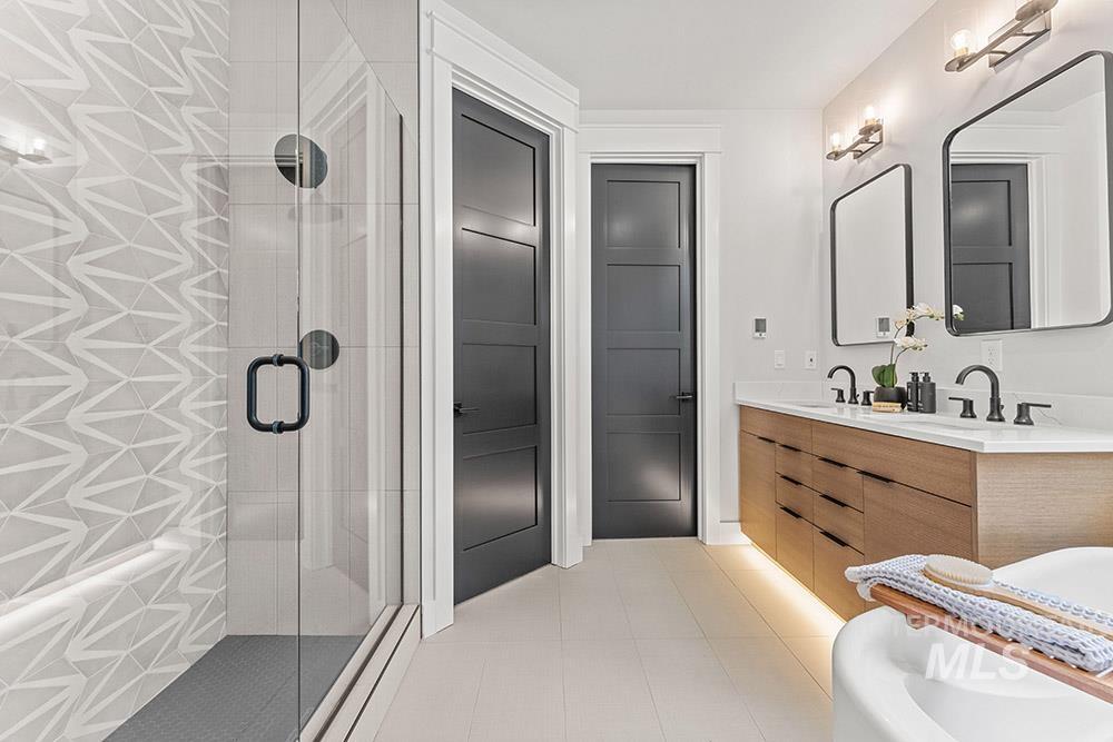 38 Bella View Drive, McCall, Idaho 83638, 5 Bedrooms, 5 Bathrooms, Residential For Sale, Price $2,098,000,MLS 98963450