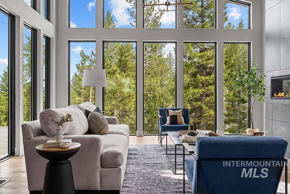 38 Bella View Drive, McCall, Idaho 83638, 5 Bedrooms, 5 Bathrooms, Residential For Sale, Price $2,098,000,MLS 98963450