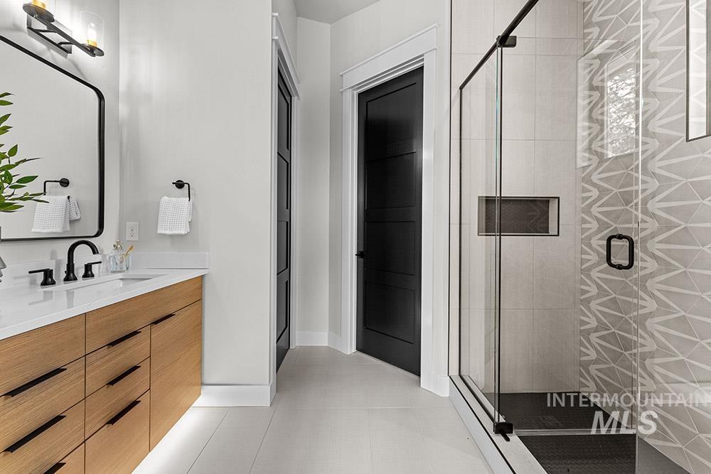 38 Bella View Drive, McCall, Idaho 83638, 5 Bedrooms, 5 Bathrooms, Residential For Sale, Price $2,098,000,MLS 98963450