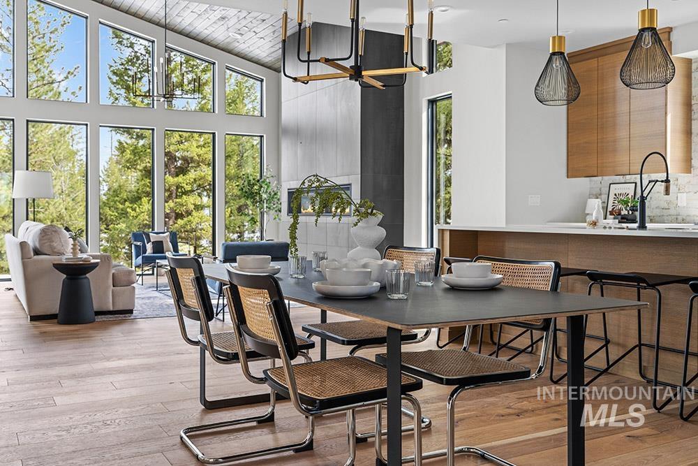 38 Bella View Drive, McCall, Idaho 83638, 5 Bedrooms, 5 Bathrooms, Residential For Sale, Price $2,098,000,MLS 98963450