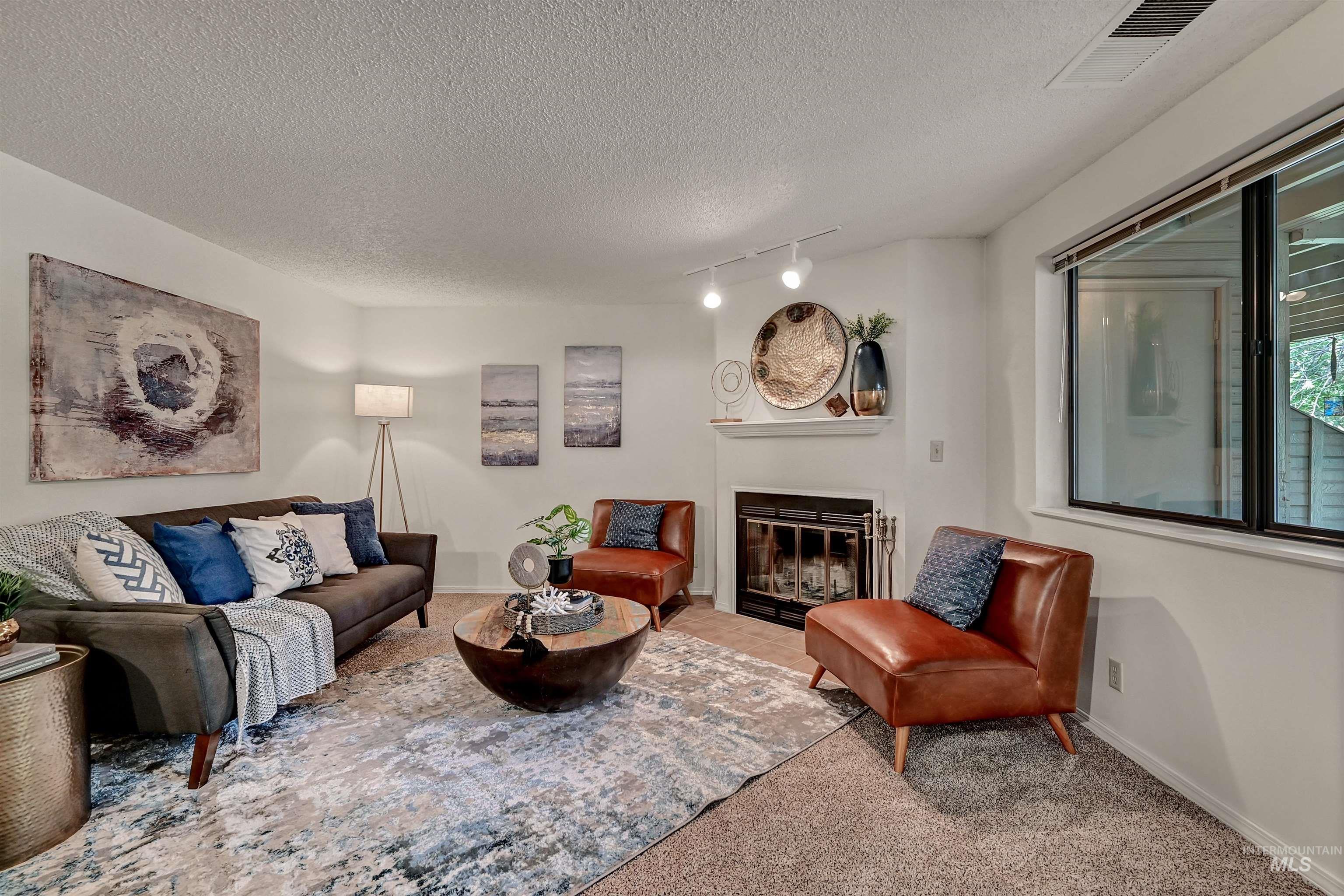 3695 S Gekeler Lane, Boise, Idaho 83706-6462, 2 Bedrooms, 2 Bathrooms, Residential For Sale, Price $315,000,MLS 98963454