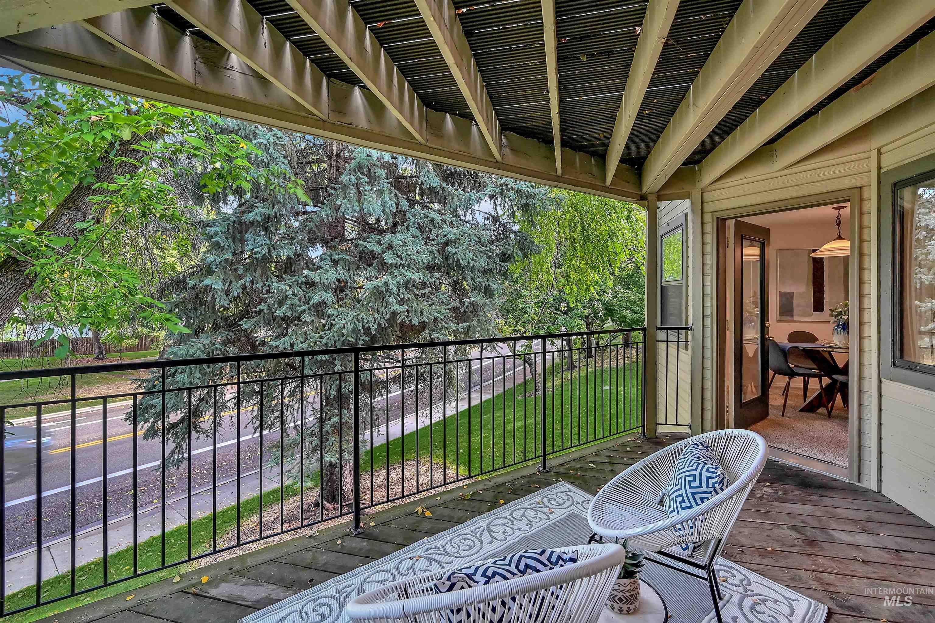 3695 S Gekeler Lane, Boise, Idaho 83706-6462, 2 Bedrooms, 2 Bathrooms, Residential For Sale, Price $315,000,MLS 98963454