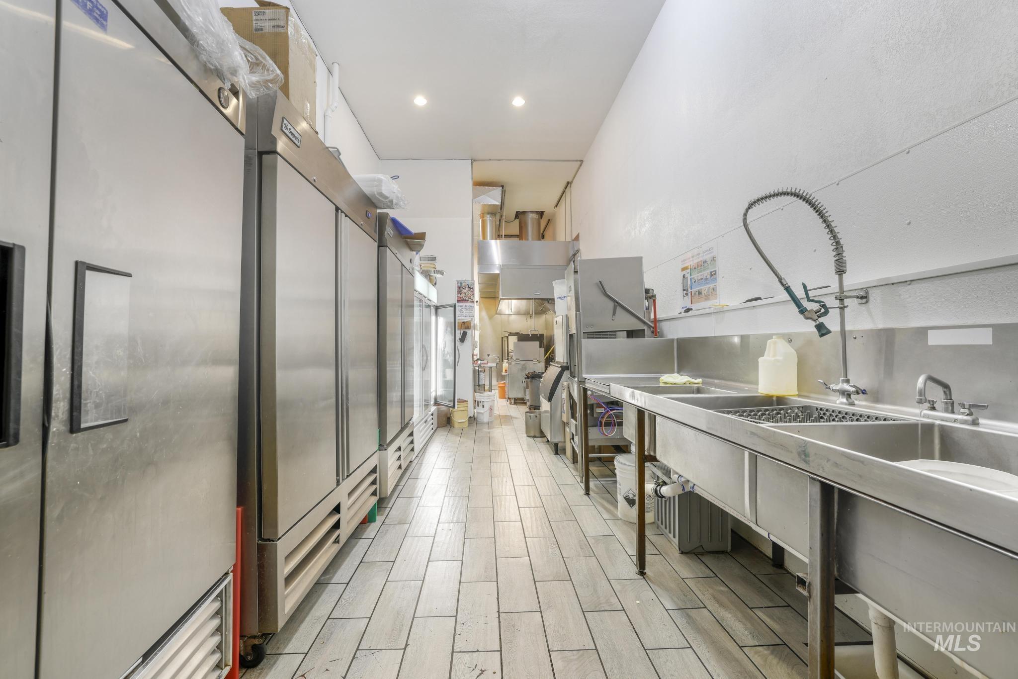 112 W Main St, Wendell, Idaho 83355, Business/Commercial For Sale, Price $1,200,000,MLS 98963459