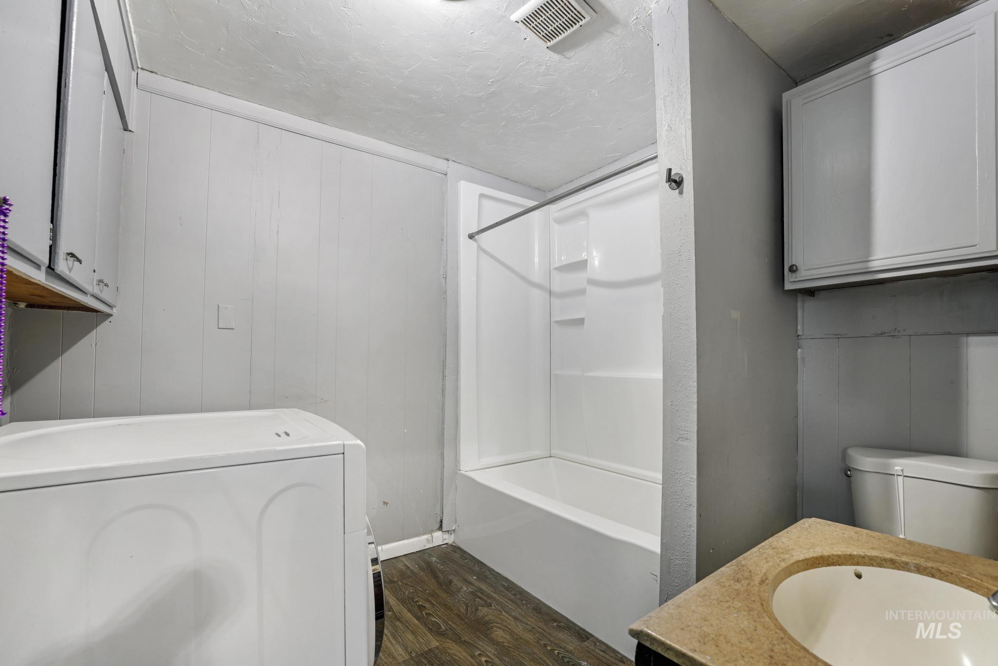 112 W Main St, Wendell, Idaho 83355, Business/Commercial For Sale, Price $1,200,000,MLS 98963459