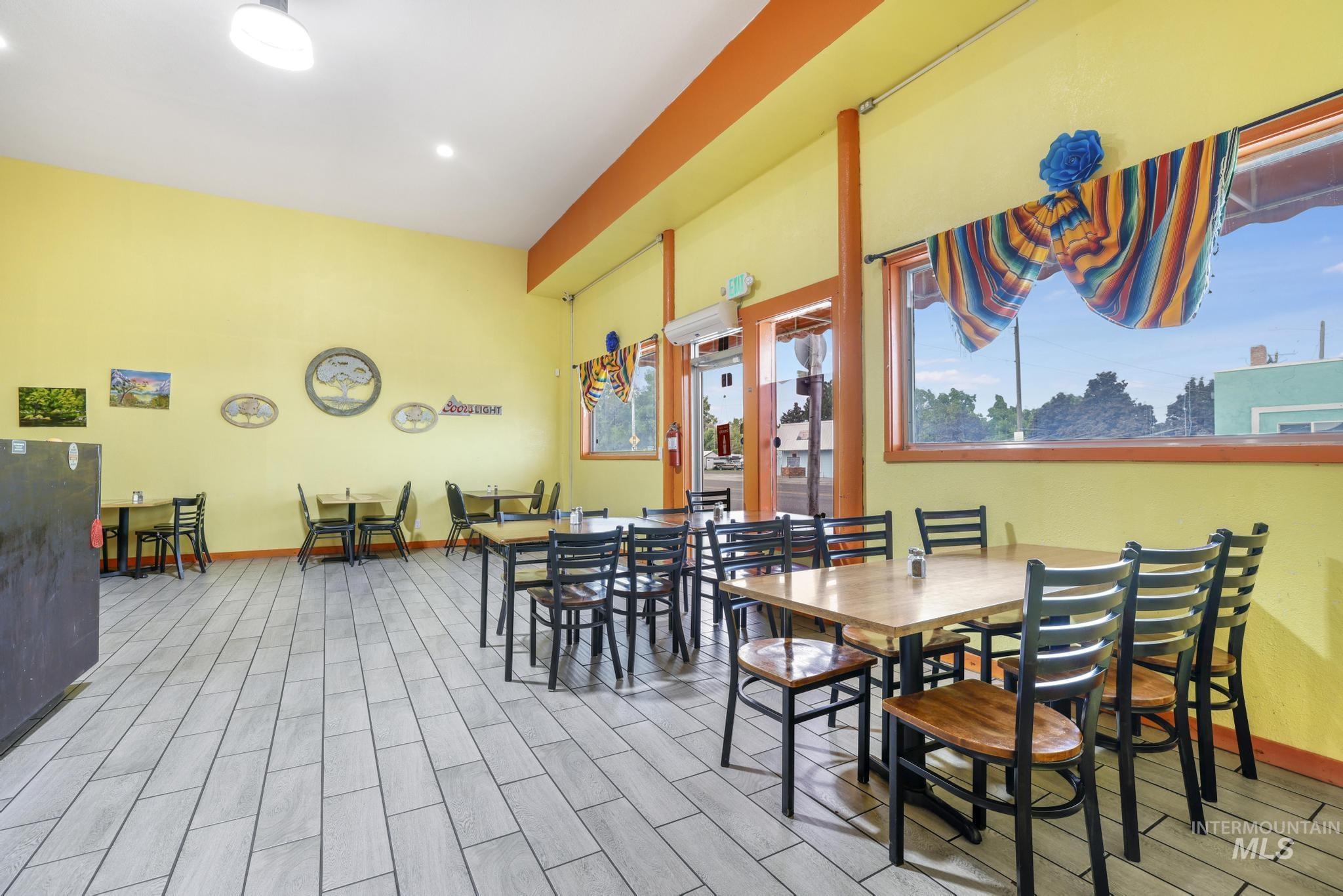 112 W Main St, Wendell, Idaho 83355, Business/Commercial For Sale, Price $1,000,000,MLS 98963459