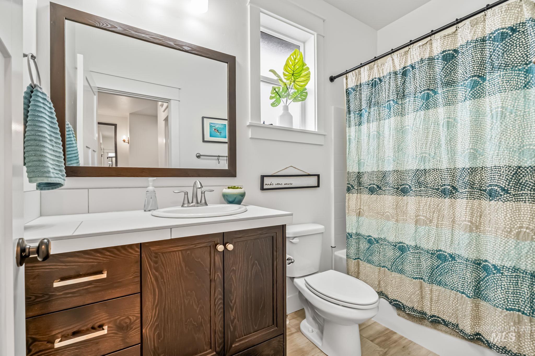 3498 W Wolf Rapids Dr, Meridian, Idaho 83646, 5 Bedrooms, 3 Bathrooms, Residential For Sale, Price $825,000,MLS 98963464