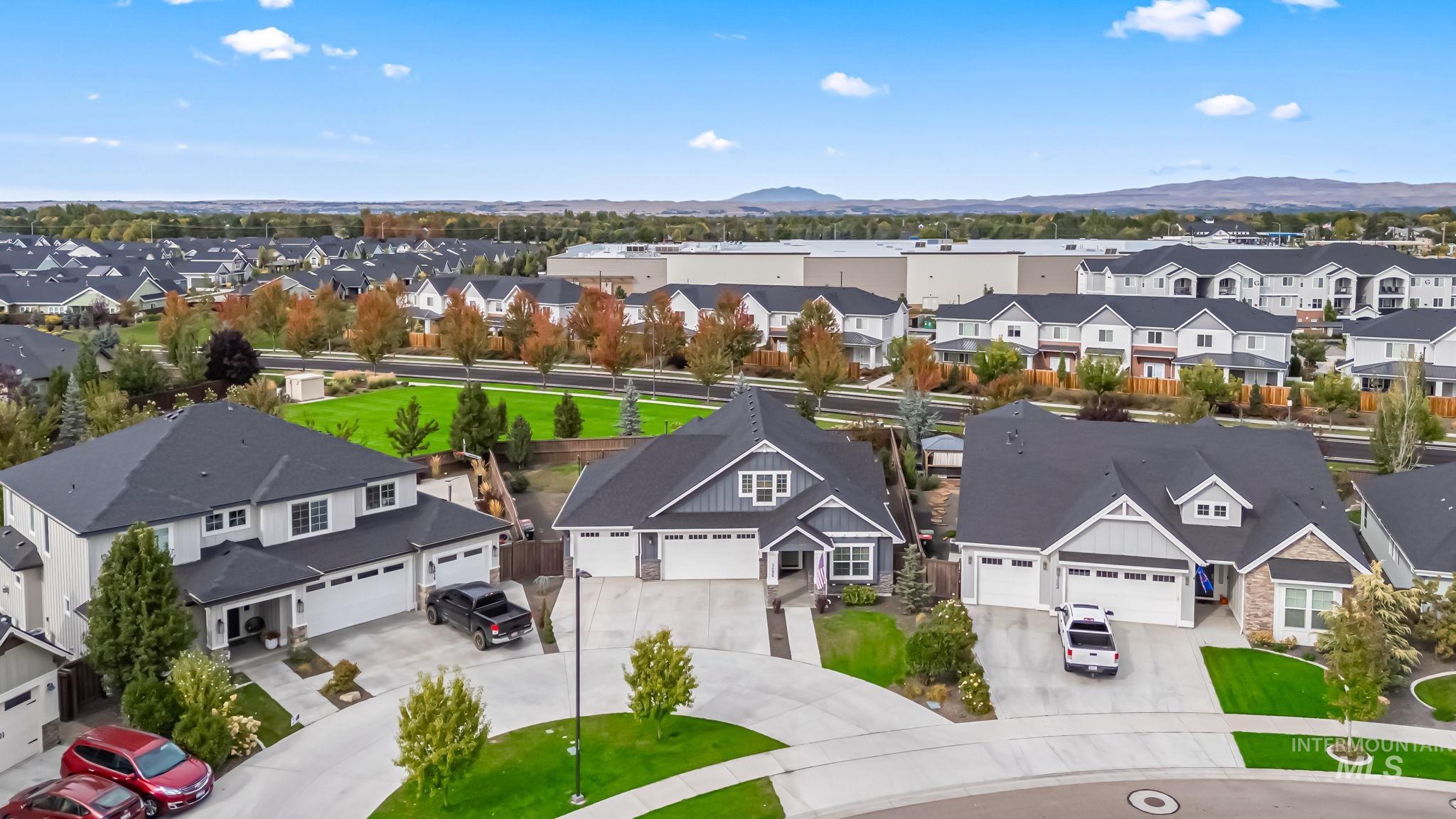 3498 W Wolf Rapids Dr, Meridian, Idaho 83646, 5 Bedrooms, 3 Bathrooms, Residential For Sale, Price $825,000,MLS 98963464