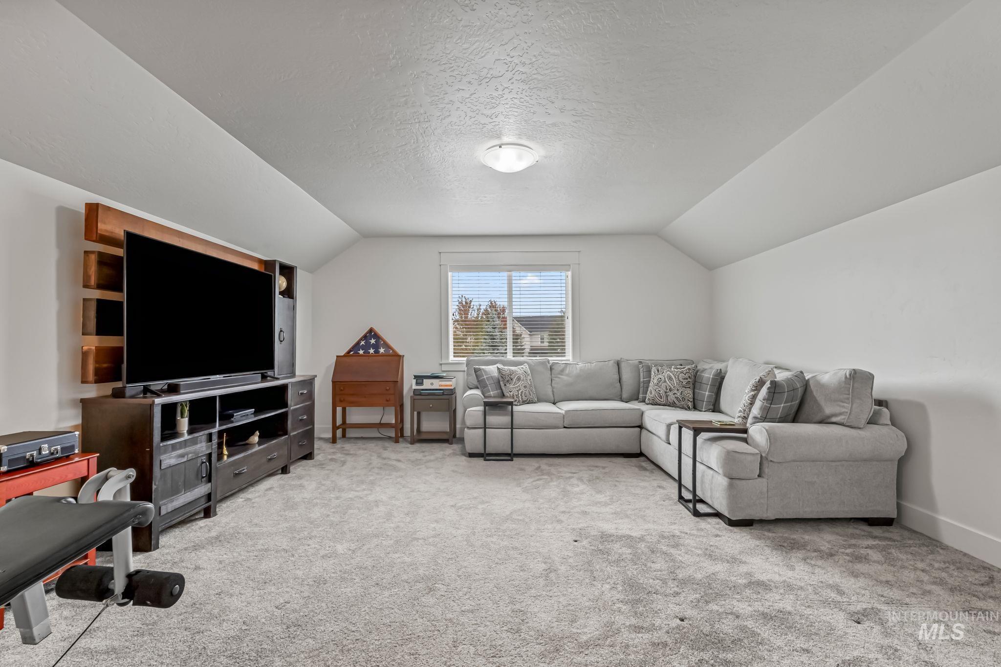 3498 W Wolf Rapids Dr, Meridian, Idaho 83646, 5 Bedrooms, 3 Bathrooms, Residential For Sale, Price $825,000,MLS 98963464