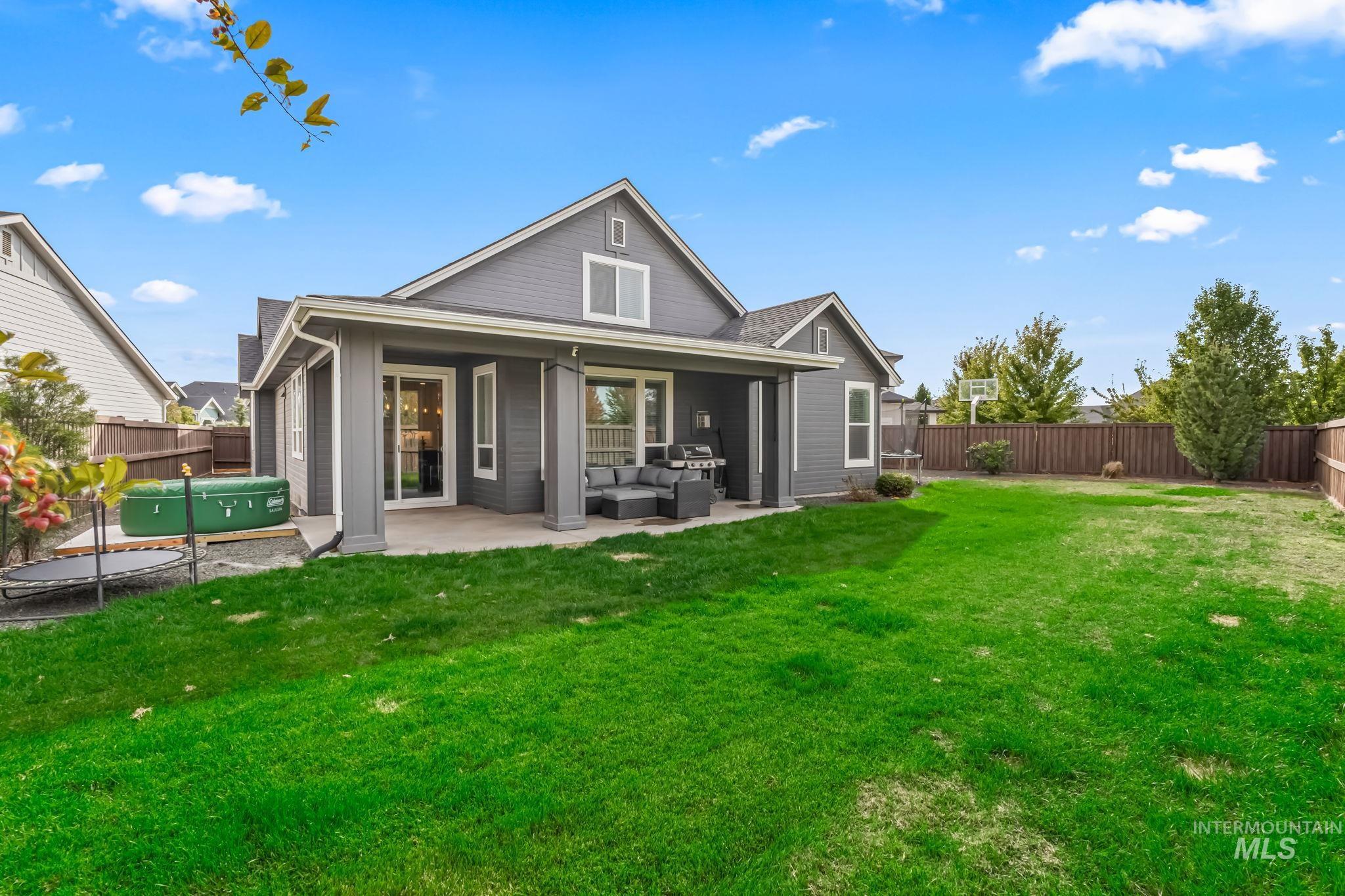 3498 W Wolf Rapids Dr, Meridian, Idaho 83646, 5 Bedrooms, 3 Bathrooms, Residential For Sale, Price $825,000,MLS 98963464