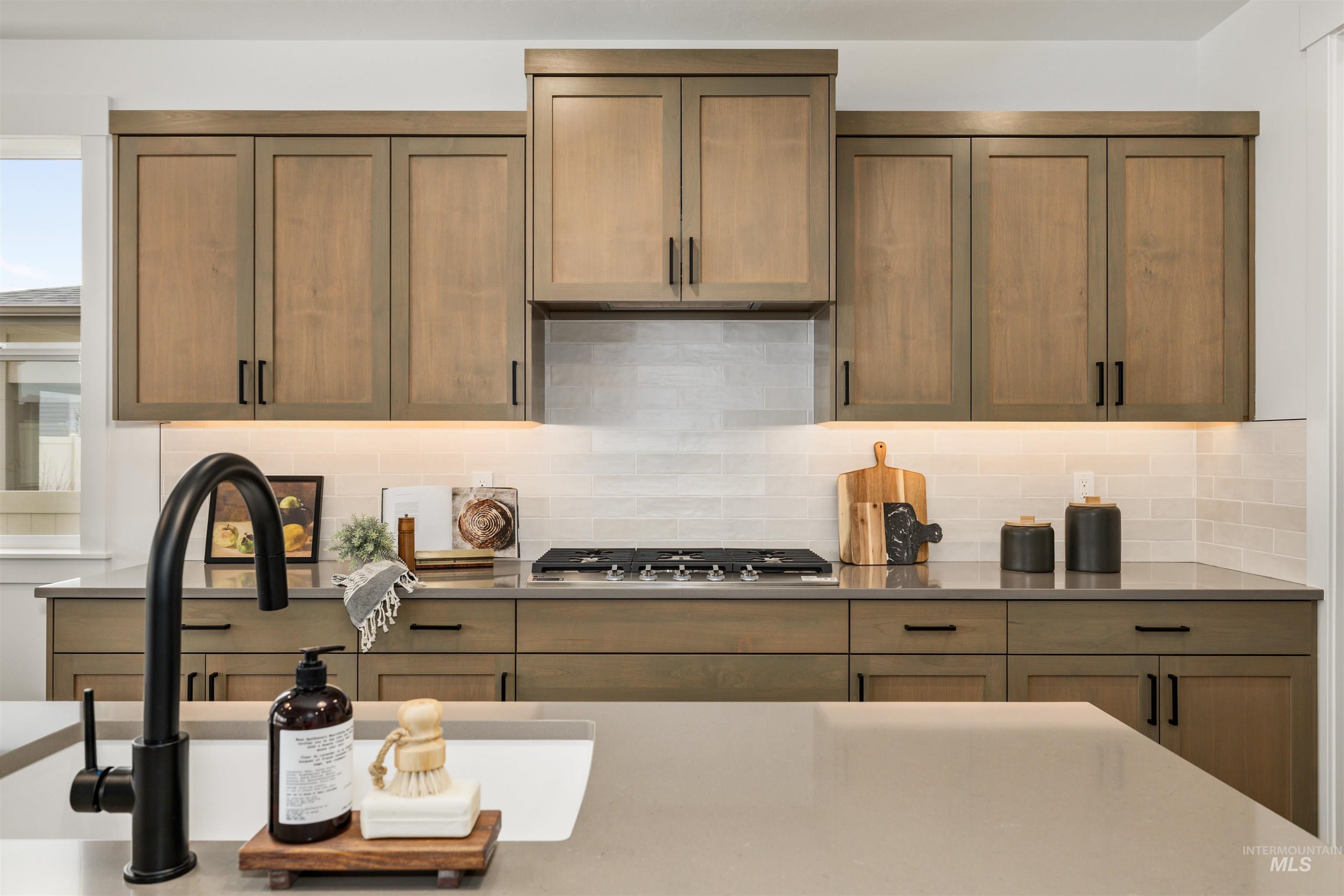 652 N Morning Glory Avenue, Eagle, Idaho 83616-0000, 4 Bedrooms, 3 Bathrooms, Residential For Sale, Price $799,900,MLS 98963465