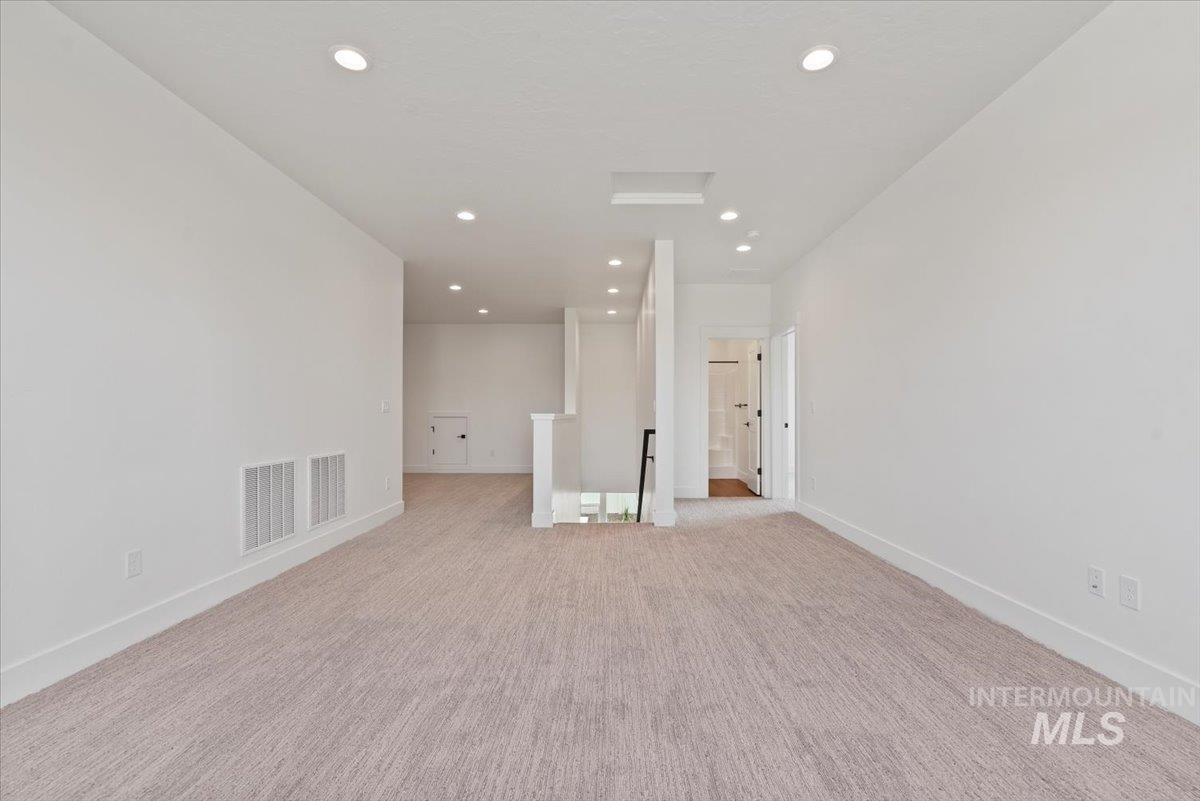 652 N Morning Glory Avenue, Eagle, Idaho 83616-0000, 4 Bedrooms, 3 Bathrooms, Residential For Sale, Price $799,900,MLS 98963465