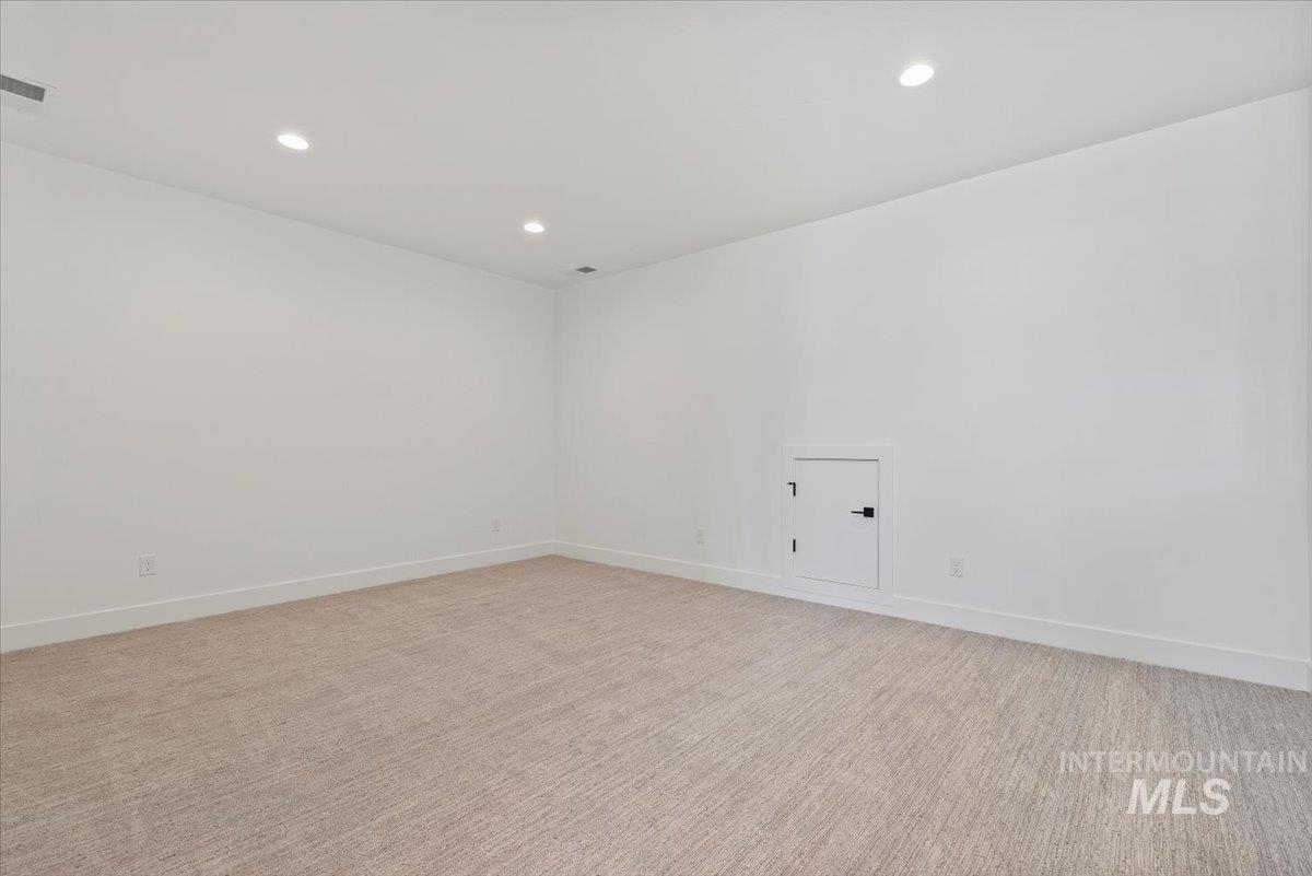 652 N Morning Glory Avenue, Eagle, Idaho 83616-0000, 4 Bedrooms, 3 Bathrooms, Residential For Sale, Price $799,900,MLS 98963465