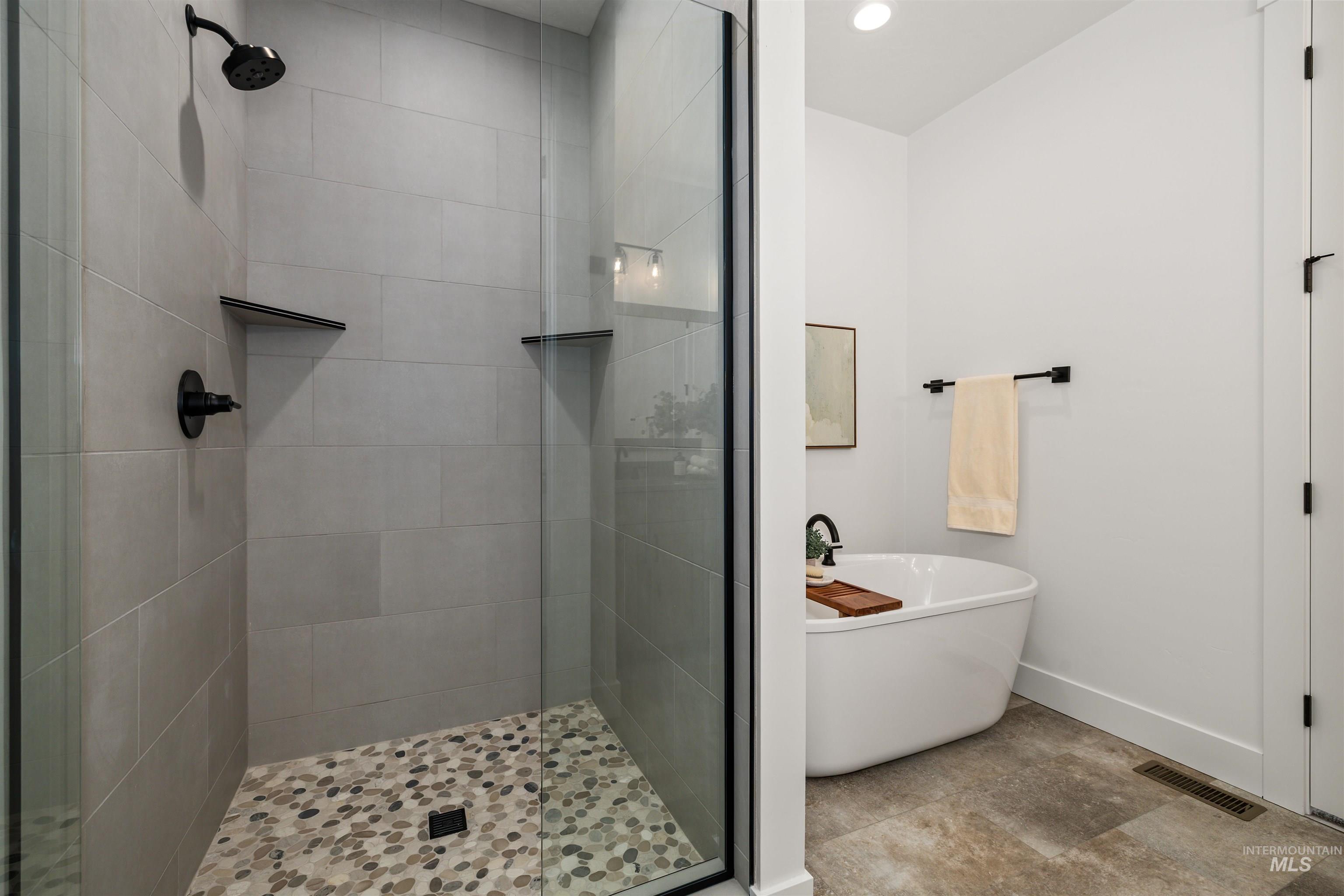 652 N Morning Glory Avenue, Eagle, Idaho 83616-0000, 4 Bedrooms, 3 Bathrooms, Residential For Sale, Price $799,900,MLS 98963465