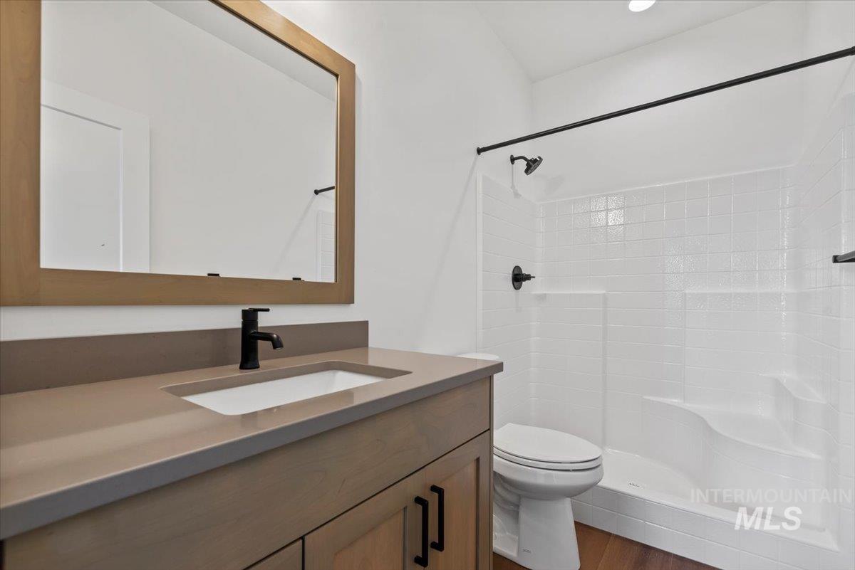 652 N Morning Glory Avenue, Eagle, Idaho 83616-0000, 4 Bedrooms, 3 Bathrooms, Residential For Sale, Price $799,900,MLS 98963465