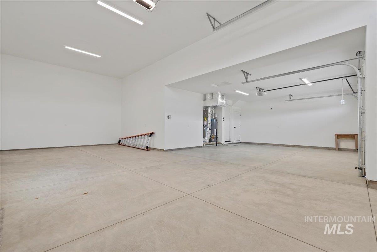 652 N Morning Glory Avenue, Eagle, Idaho 83616-0000, 4 Bedrooms, 3 Bathrooms, Residential For Sale, Price $799,900,MLS 98963465