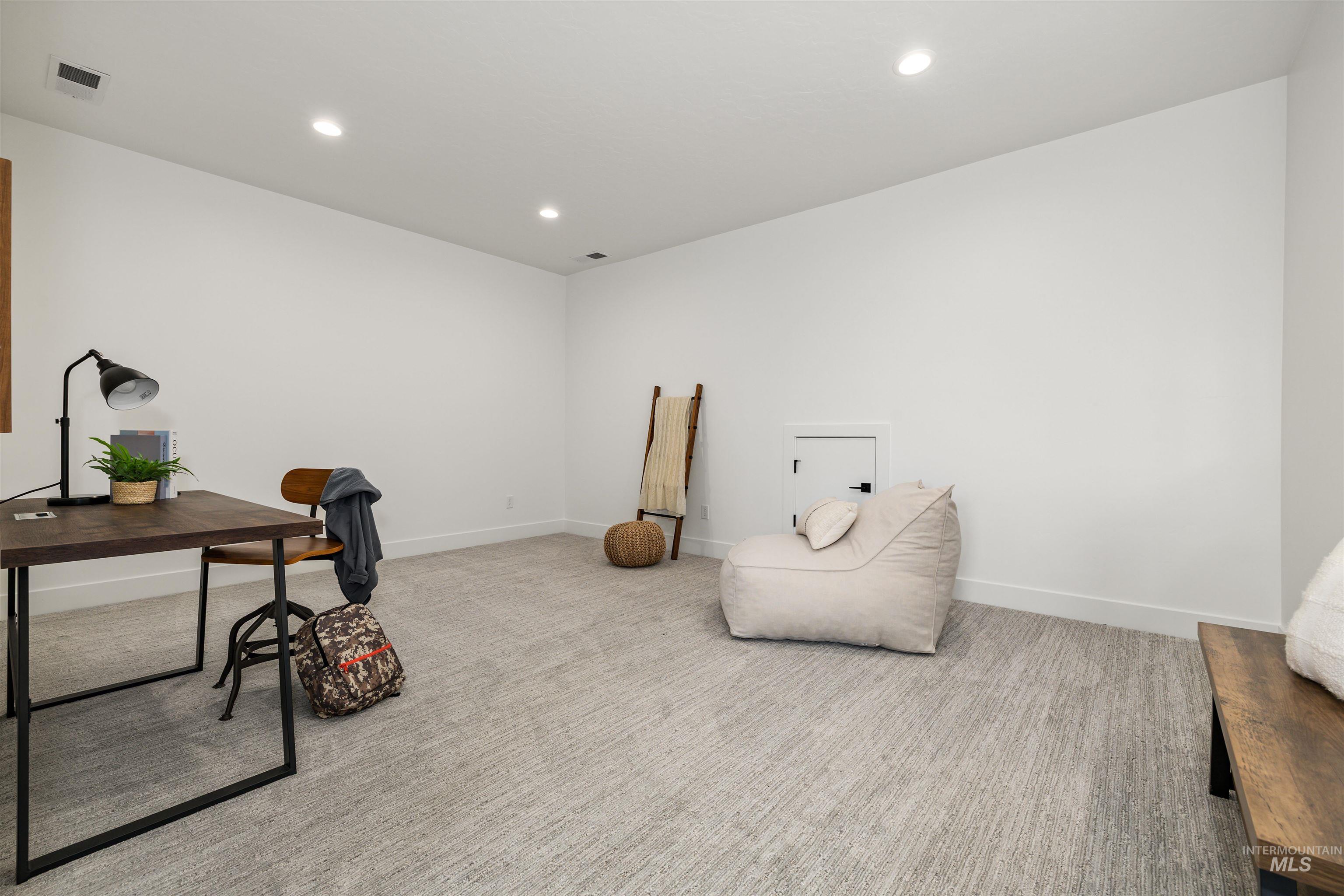 652 N Morning Glory Avenue, Eagle, Idaho 83616-0000, 4 Bedrooms, 3 Bathrooms, Residential For Sale, Price $799,900,MLS 98963465