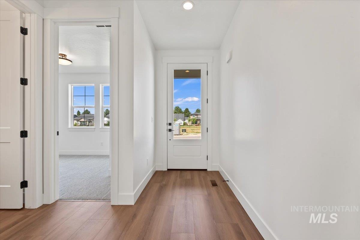 652 N Morning Glory Avenue, Eagle, Idaho 83616-0000, 4 Bedrooms, 3 Bathrooms, Residential For Sale, Price $799,900,MLS 98963465