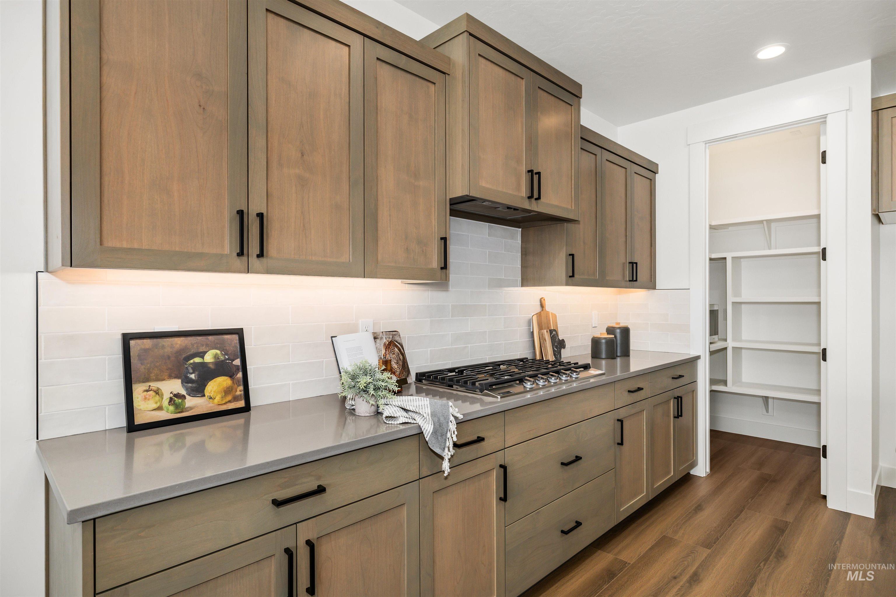 652 N Morning Glory Avenue, Eagle, Idaho 83616-0000, 4 Bedrooms, 3 Bathrooms, Residential For Sale, Price $799,900,MLS 98963465