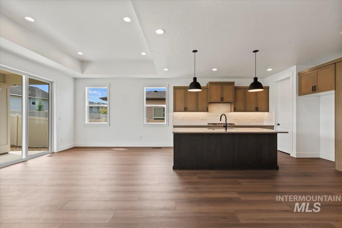 652 N Morning Glory Avenue, Eagle, Idaho 83616-0000, 4 Bedrooms, 3 Bathrooms, Residential For Sale, Price $799,900,MLS 98963465