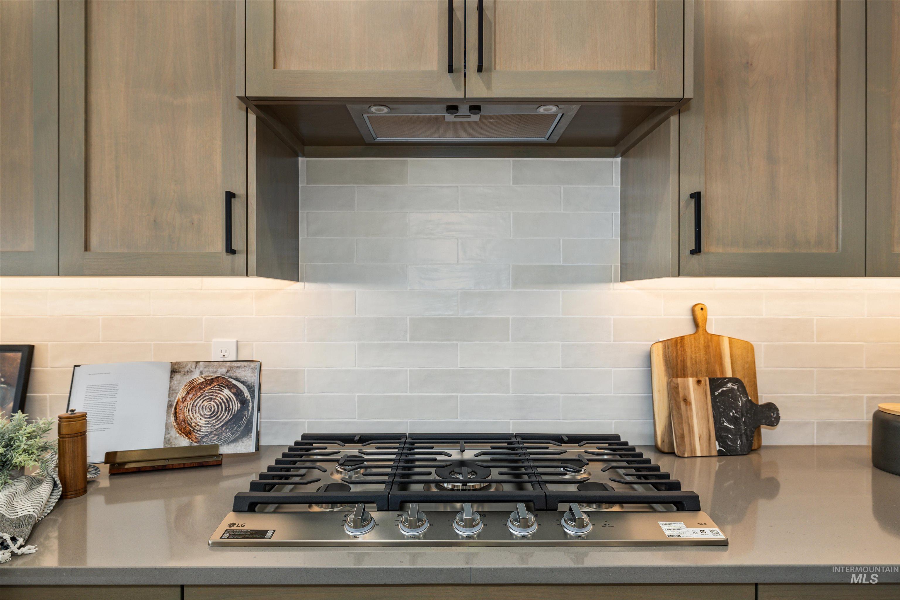 652 N Morning Glory Avenue, Eagle, Idaho 83616-0000, 4 Bedrooms, 3 Bathrooms, Residential For Sale, Price $799,900,MLS 98963465